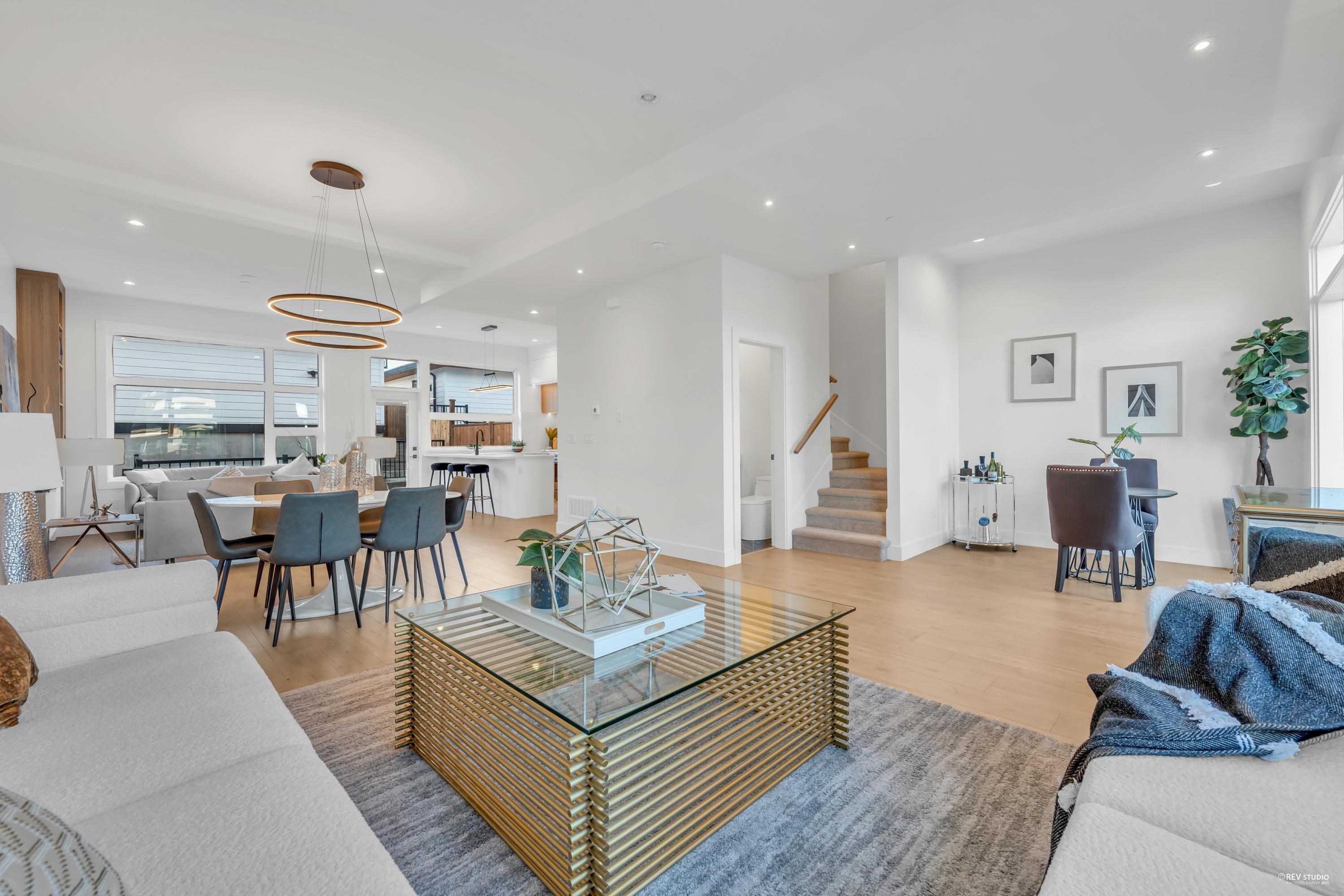 232st Street, Maple Ridge, BC V4R 2R5