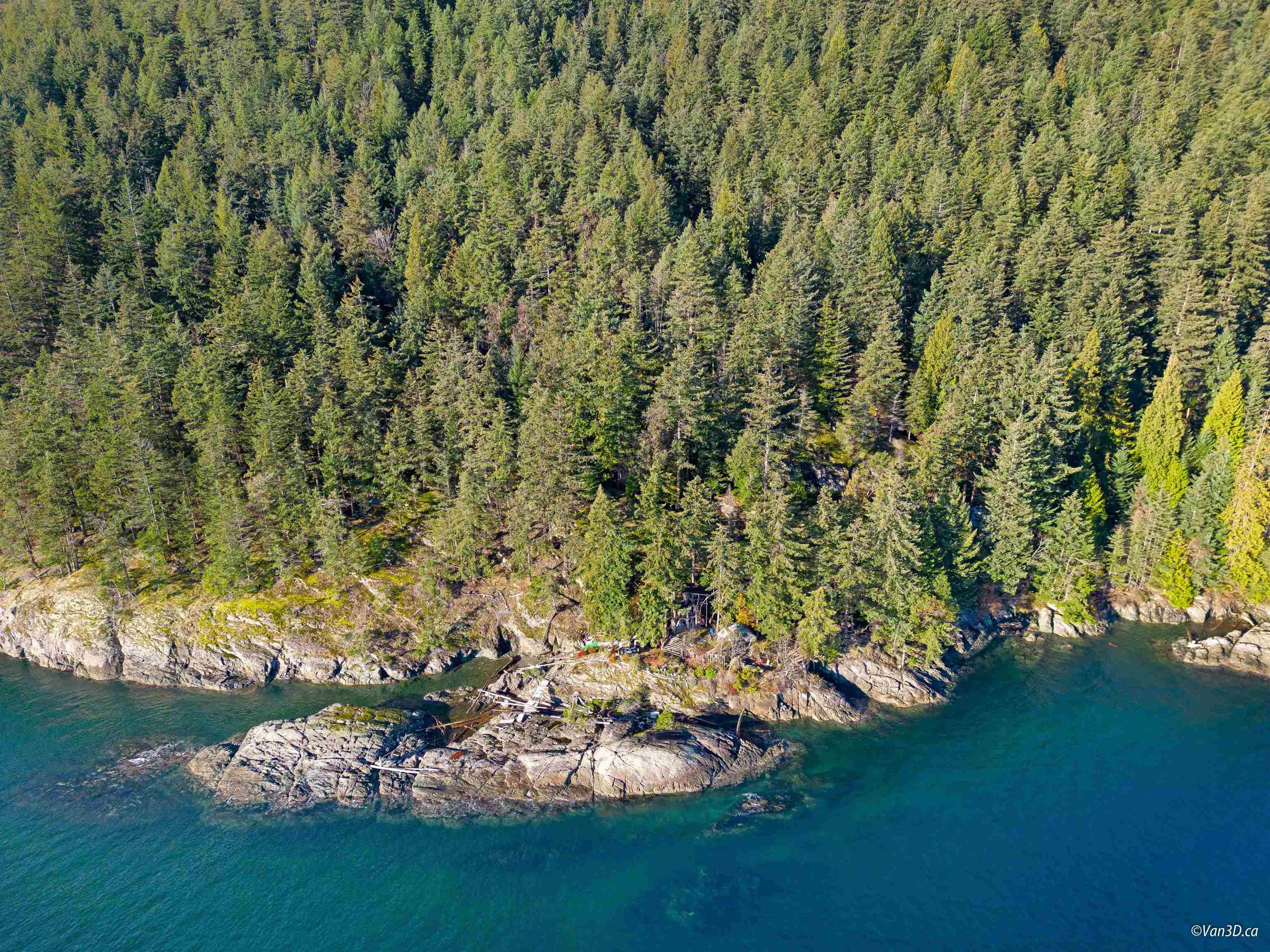 381 Waterfront, Bowen Island, BC V0N 1G2