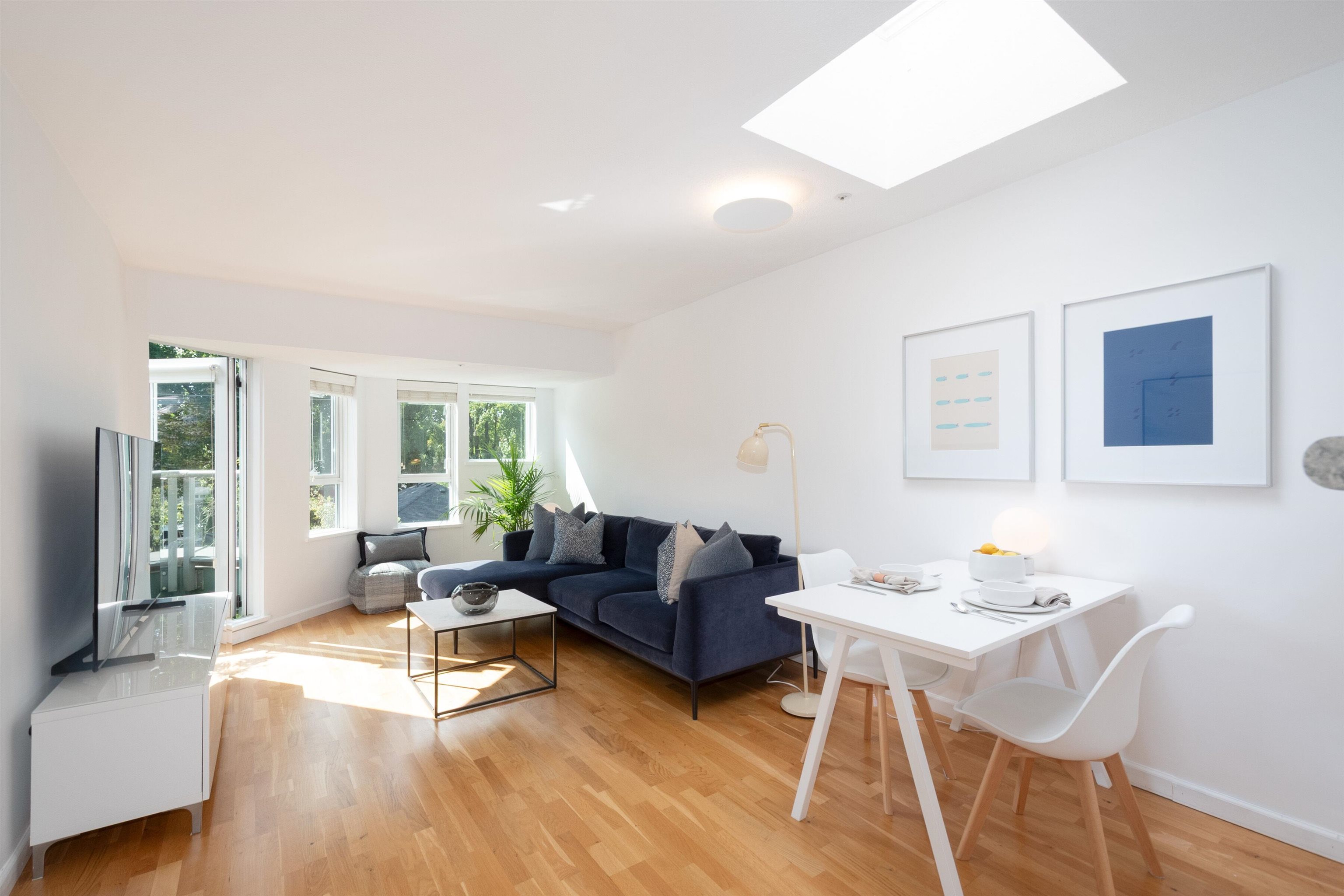 3440 West Broadway #420, Vancouver, BC V6R 4R2