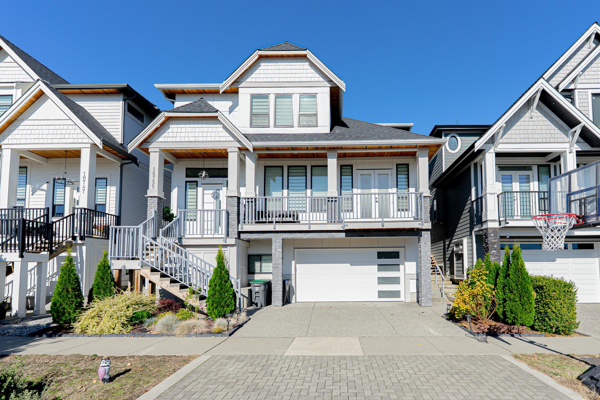 16a Avenue, Surrey, BC V3Z 0B4