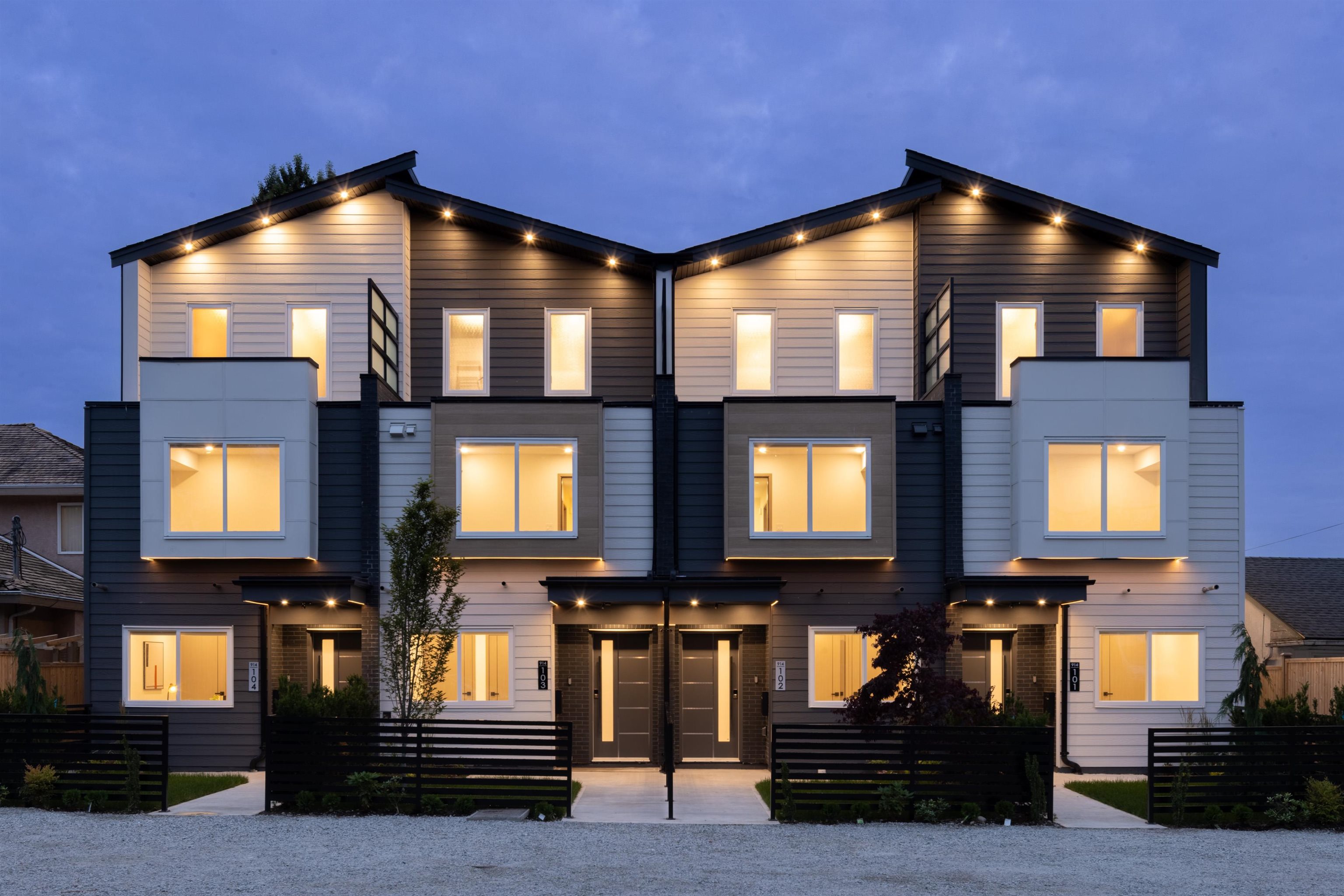 914 Rochester Avenue #102, Coquitlam, BC V3K 2W6
