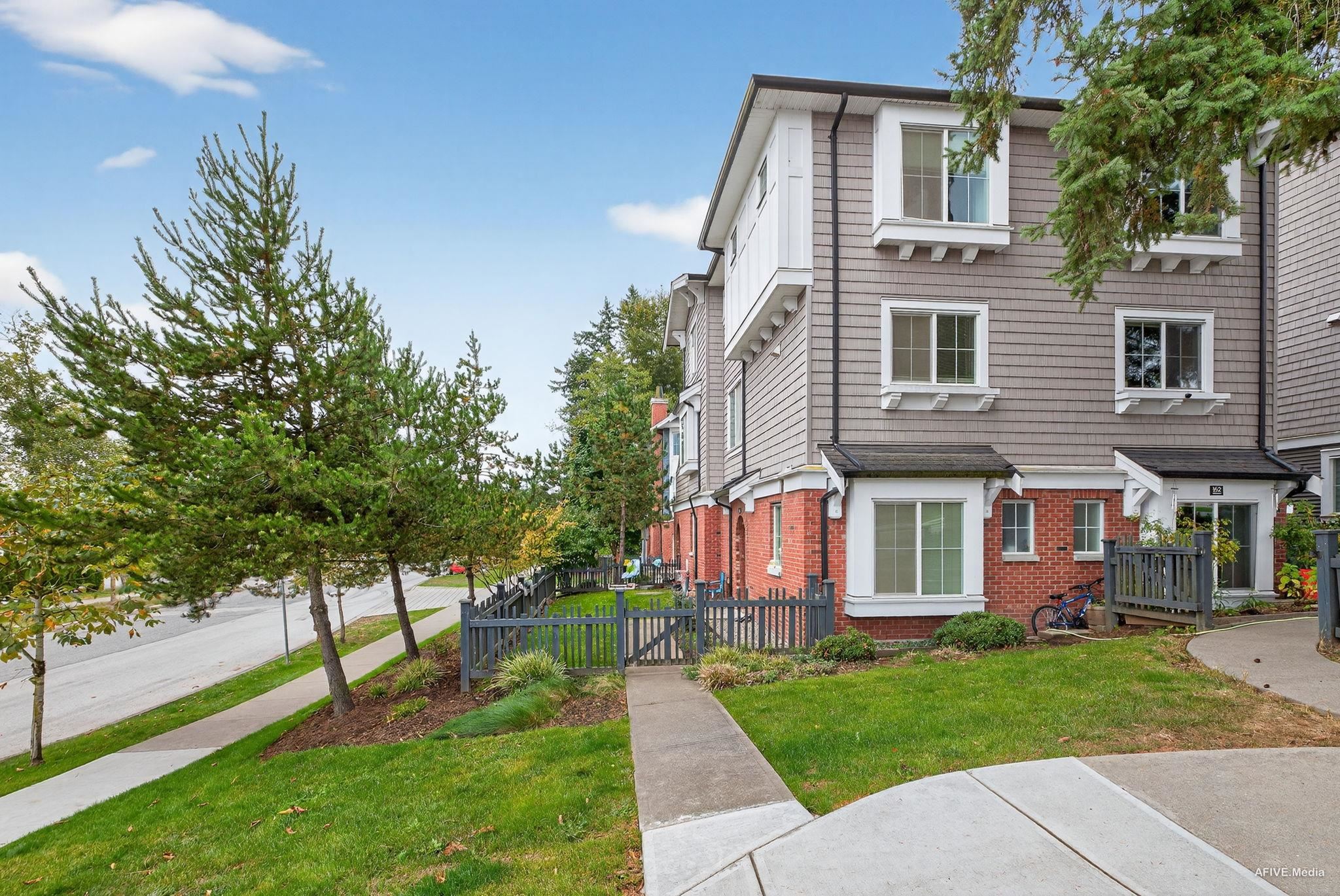 14833 61 Avenue #163, Surrey, BC V3S 6T6