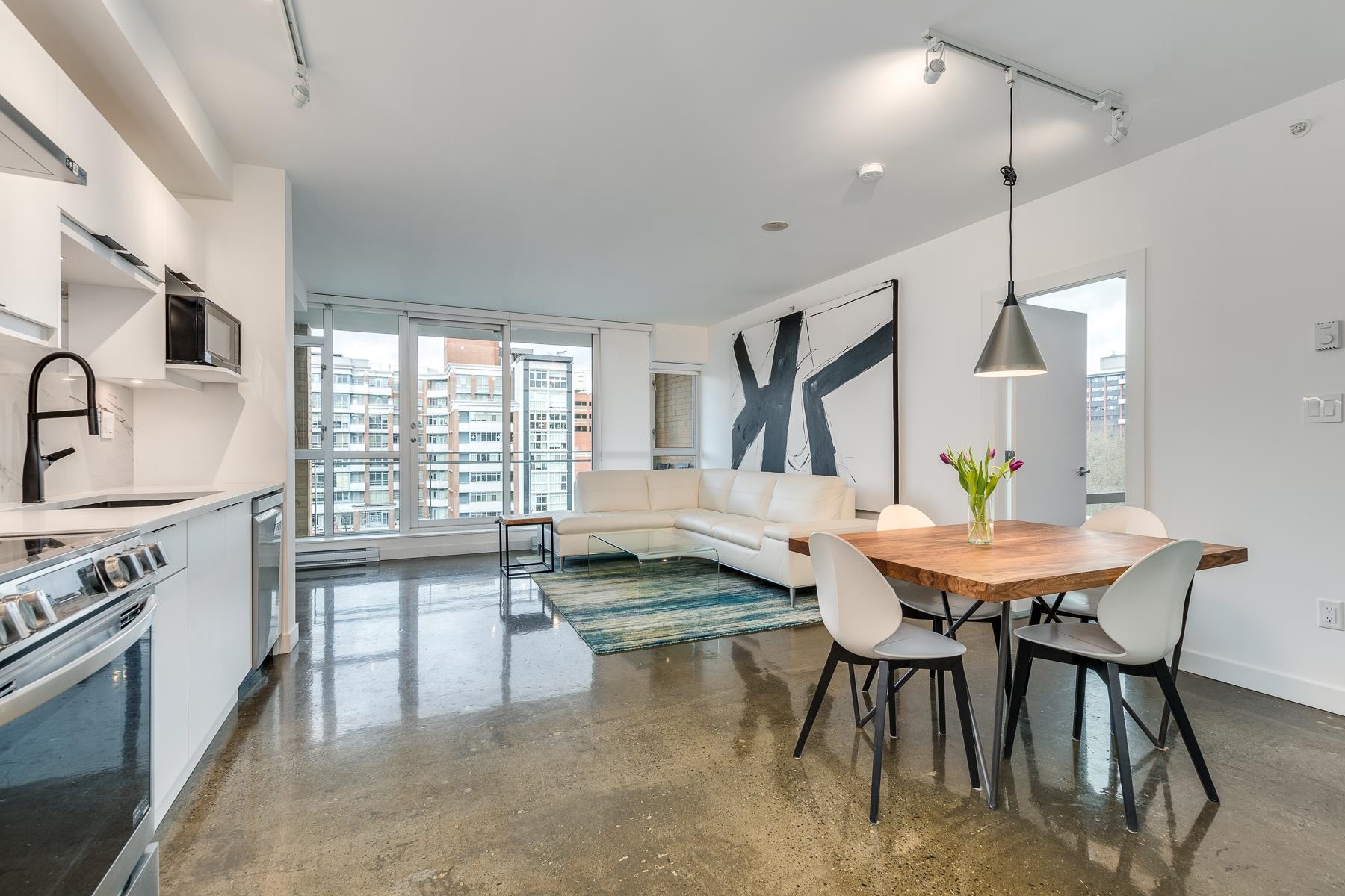 221 Union Street #714, Vancouver, BC V6A 0B4
