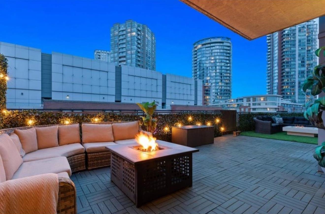 555 Abbott Street #312, Vancouver, BC V6B 6B8