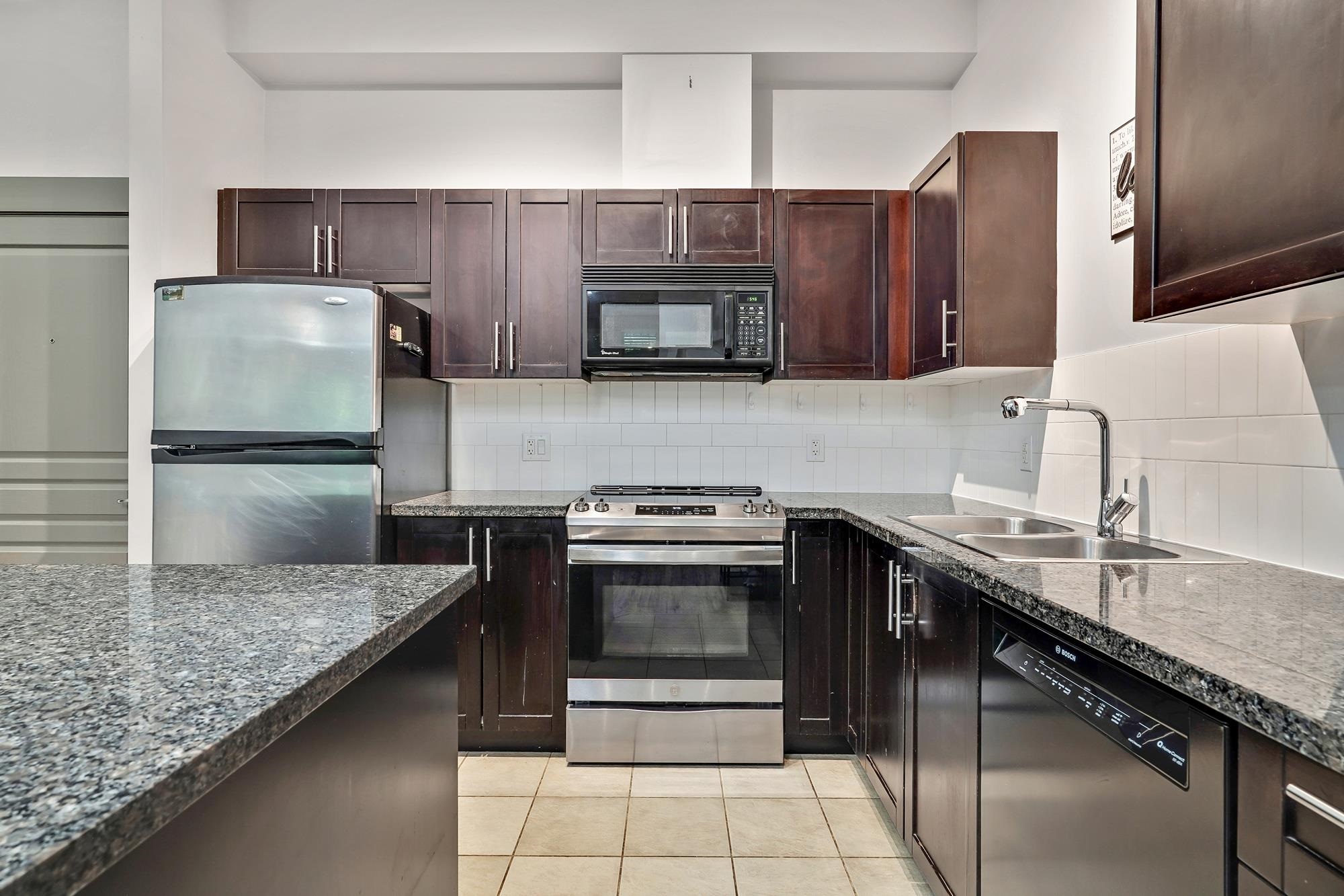 12283 224 Street #102, Maple Ridge, BC V2X 8Z3