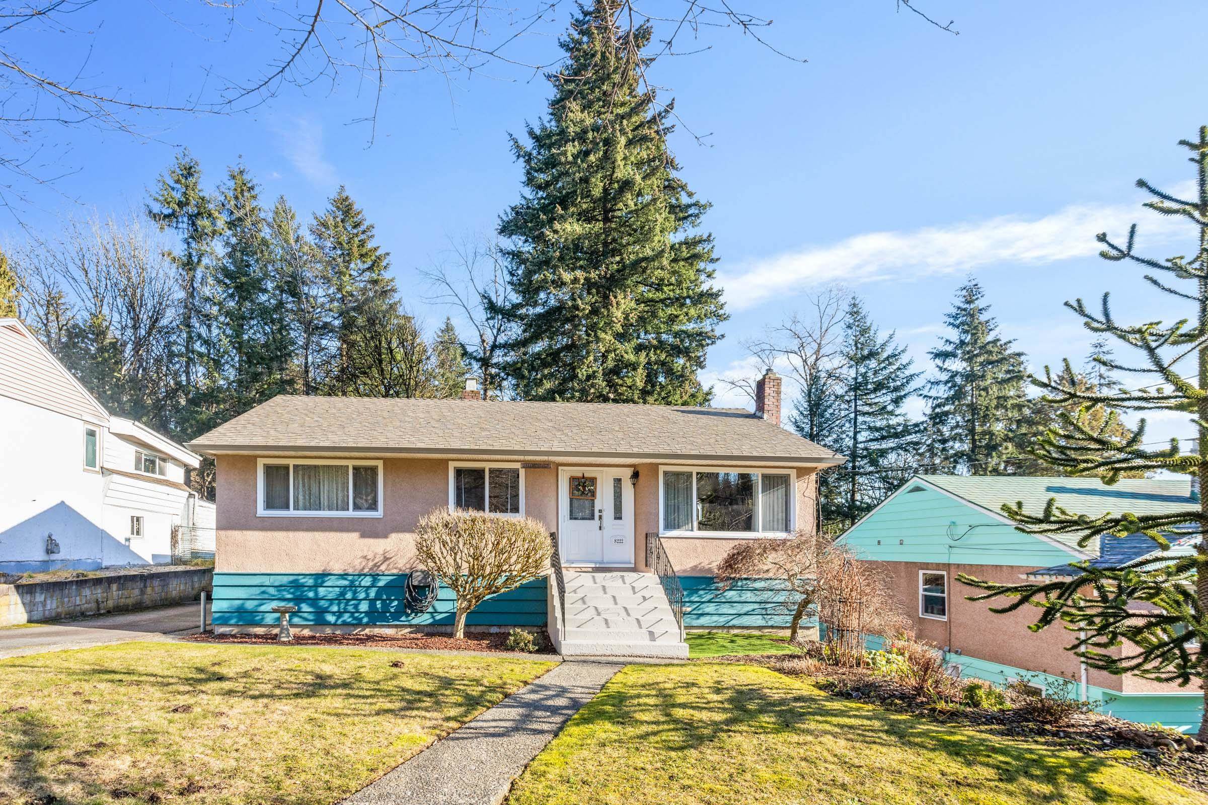 8222 Joffre Avenue, Burnaby, BC V5J 3L3