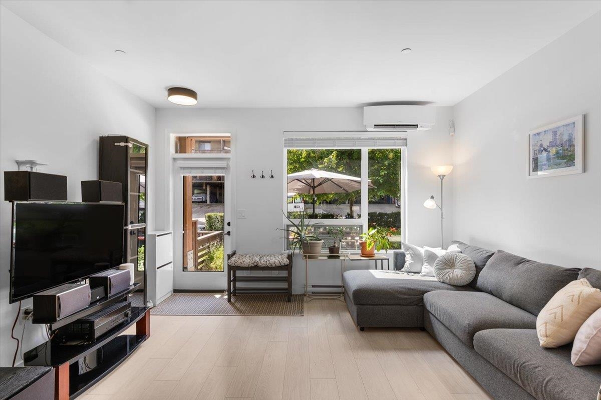 3021 Saint George Street #406, Port Moody, BC V3H 0K3