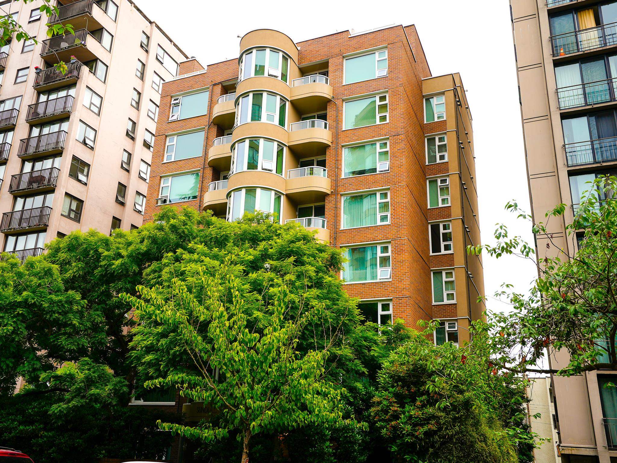 1845 Robson Street #101, Vancouver, BC V6G 1E4