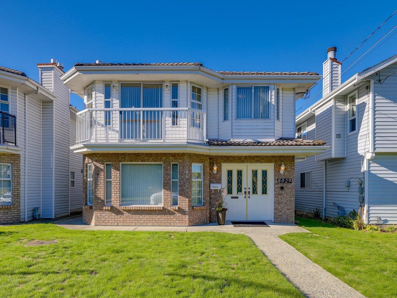 15th Avenue, Burnaby, BC V3N 1X3