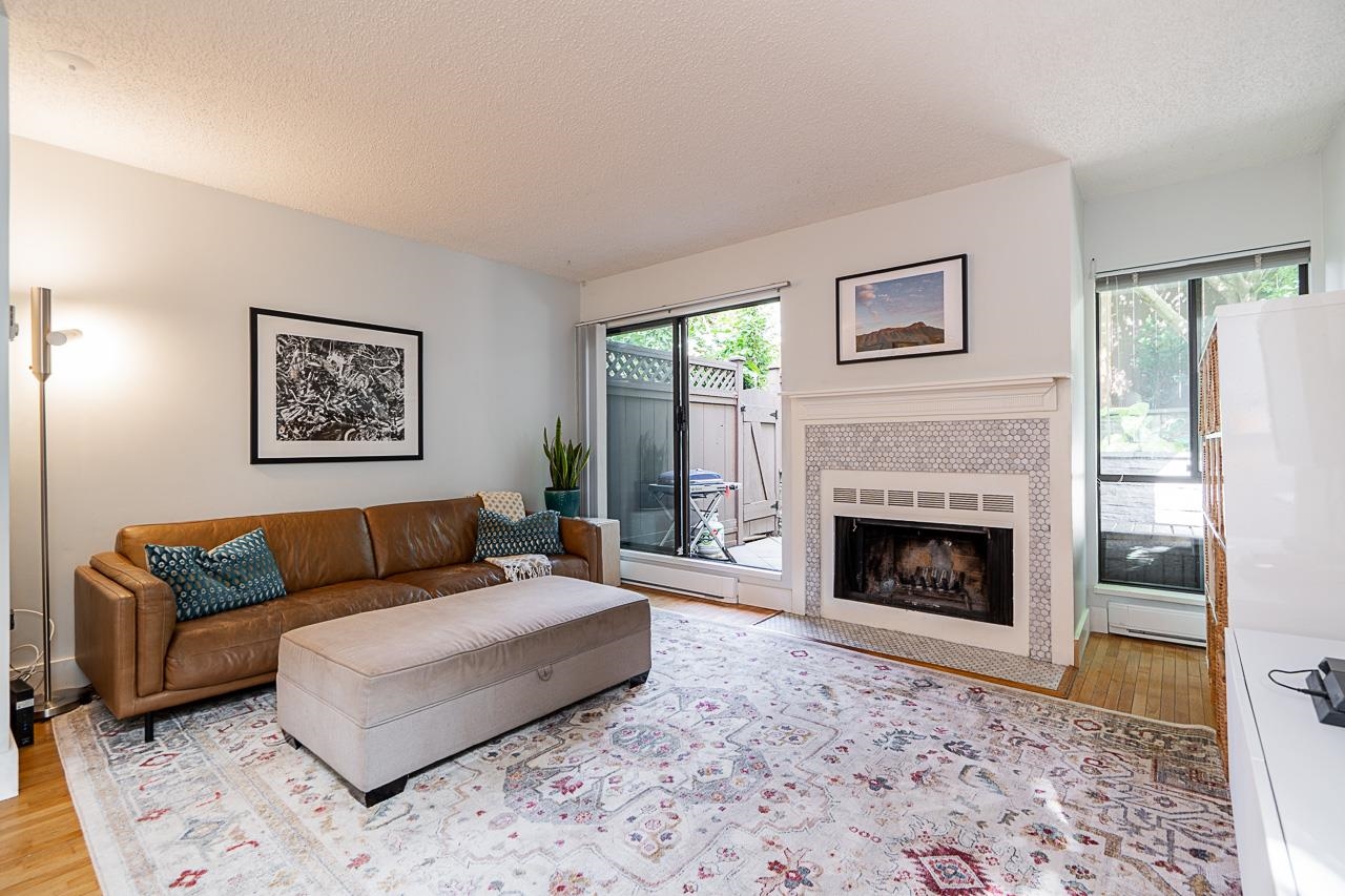 230 W 14th Street, North Vancouver, BC V7M 1P3