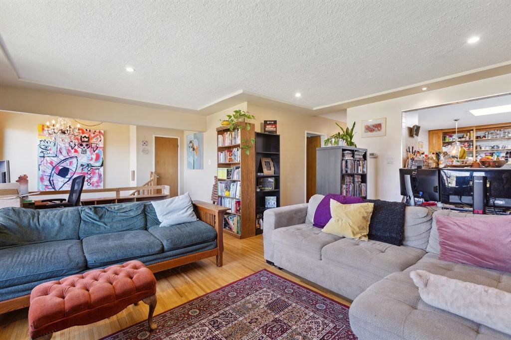 2884 East 22nd Avenue, Vancouver, BC V5M 2Y2