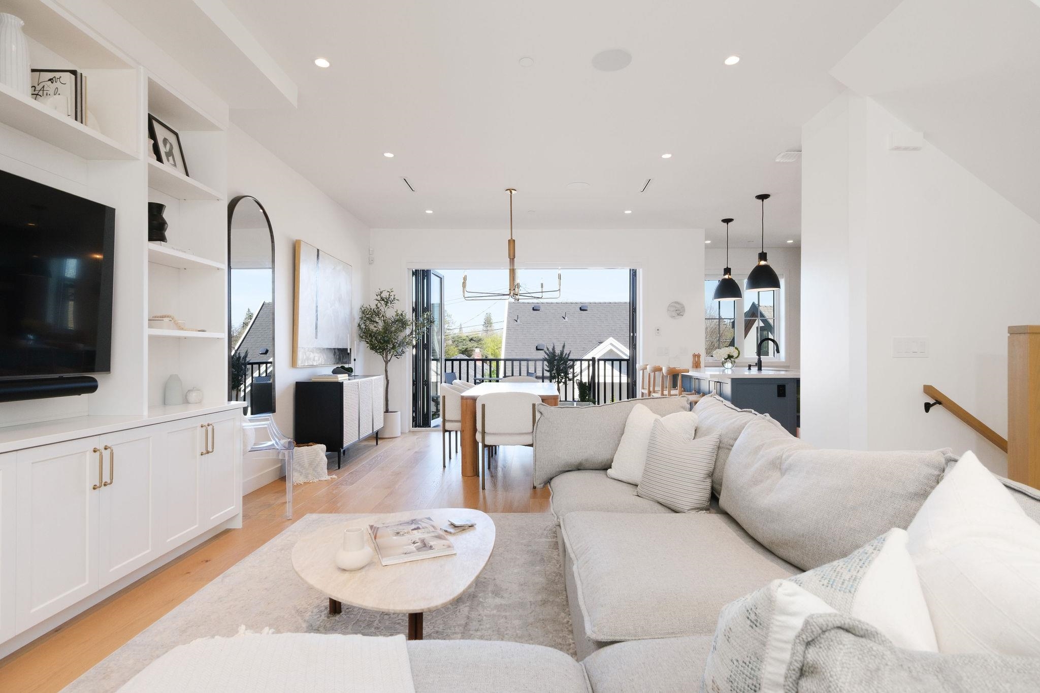 5814 Chester Street, Vancouver, BC V5W 3B5