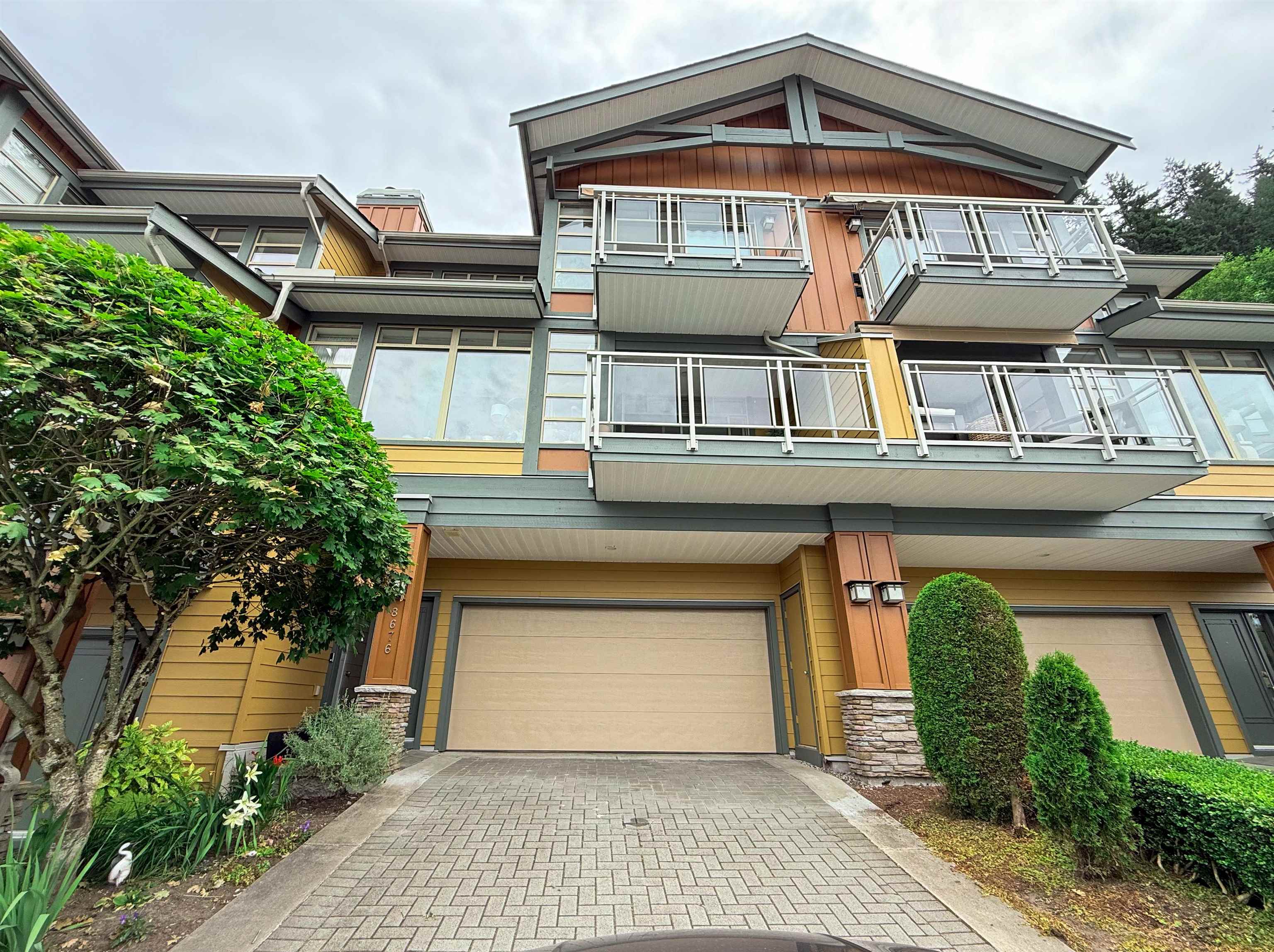 8676 Seascape Drive, West Vancouver, BC V7W 3J7