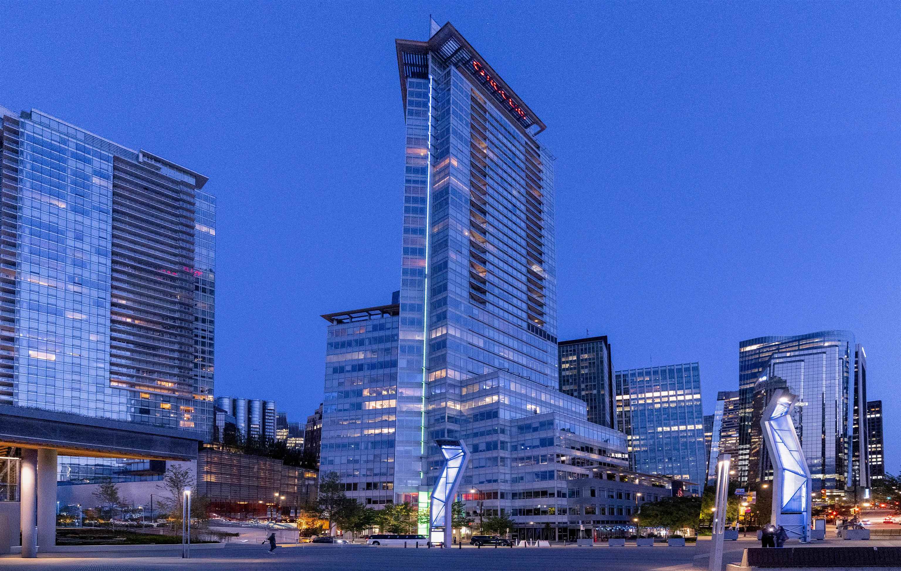 1077 West Cordova Street #3405, Vancouver, BC V6C 2C6