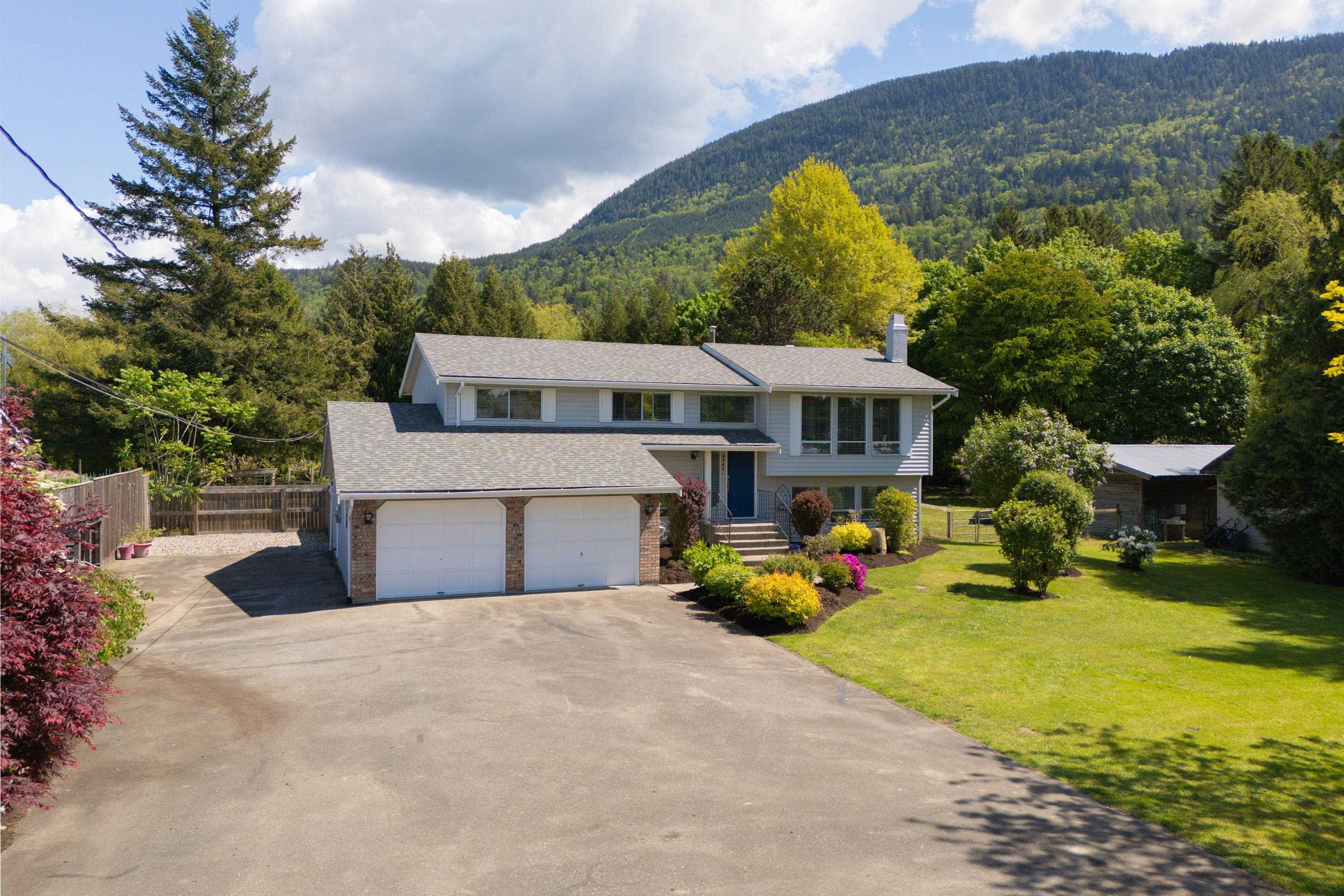 4440 Wilson Rd, Chilliwack, BC V2R 5C5