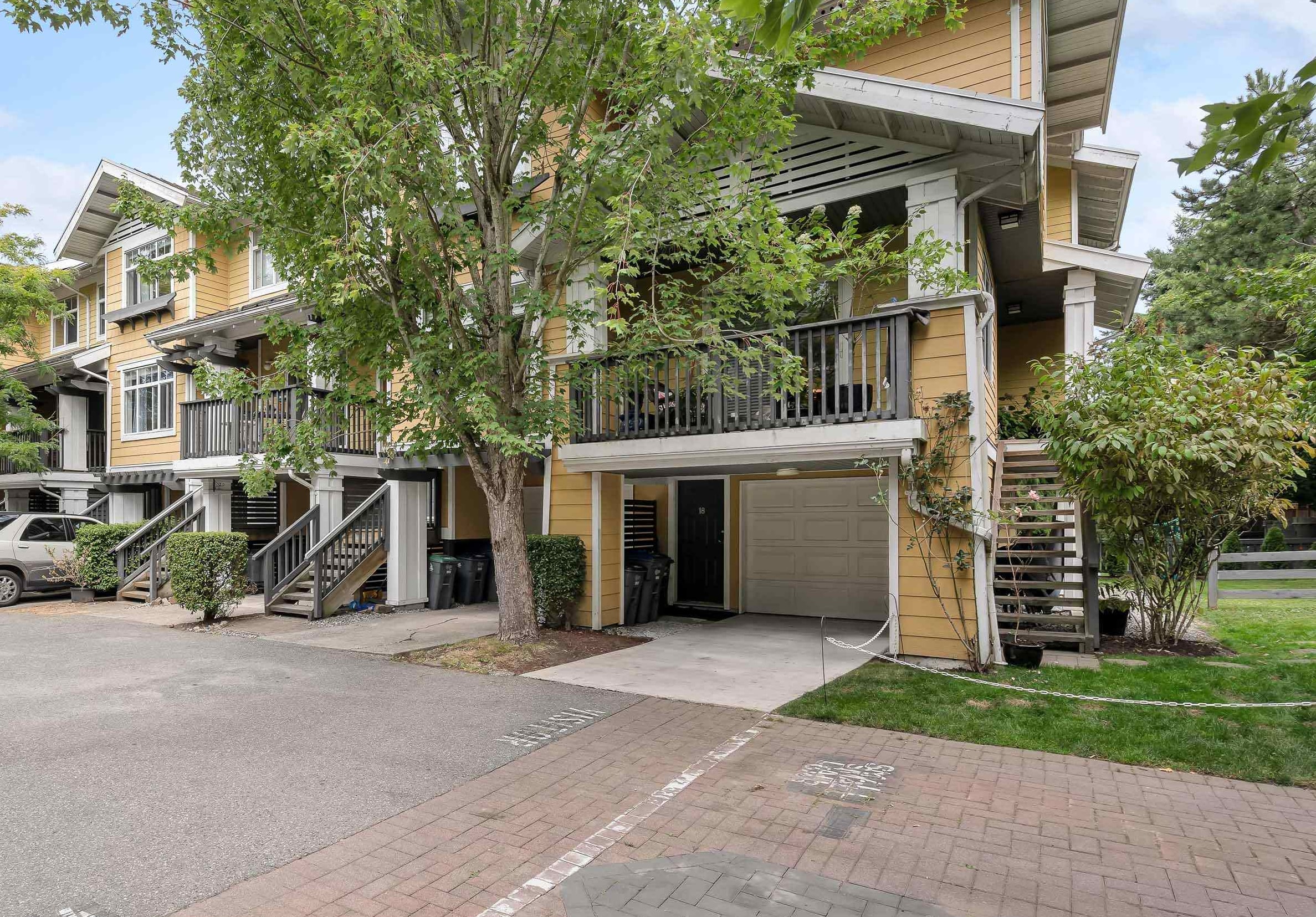 15233 34 Avenue #18, Surrey, BC V3S 2T7