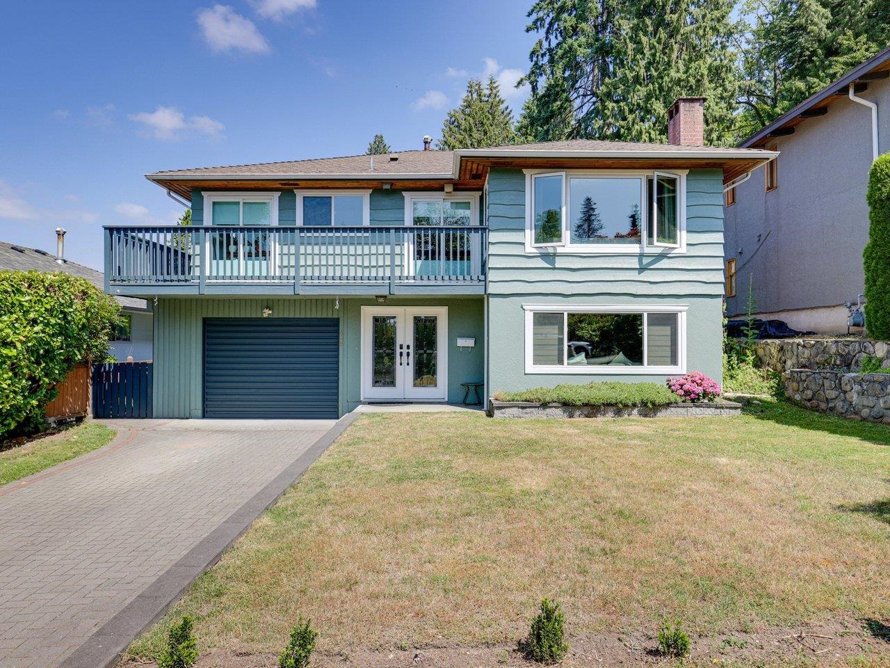 408 18th Street East, North Vancouver, BC V7L 2Y2