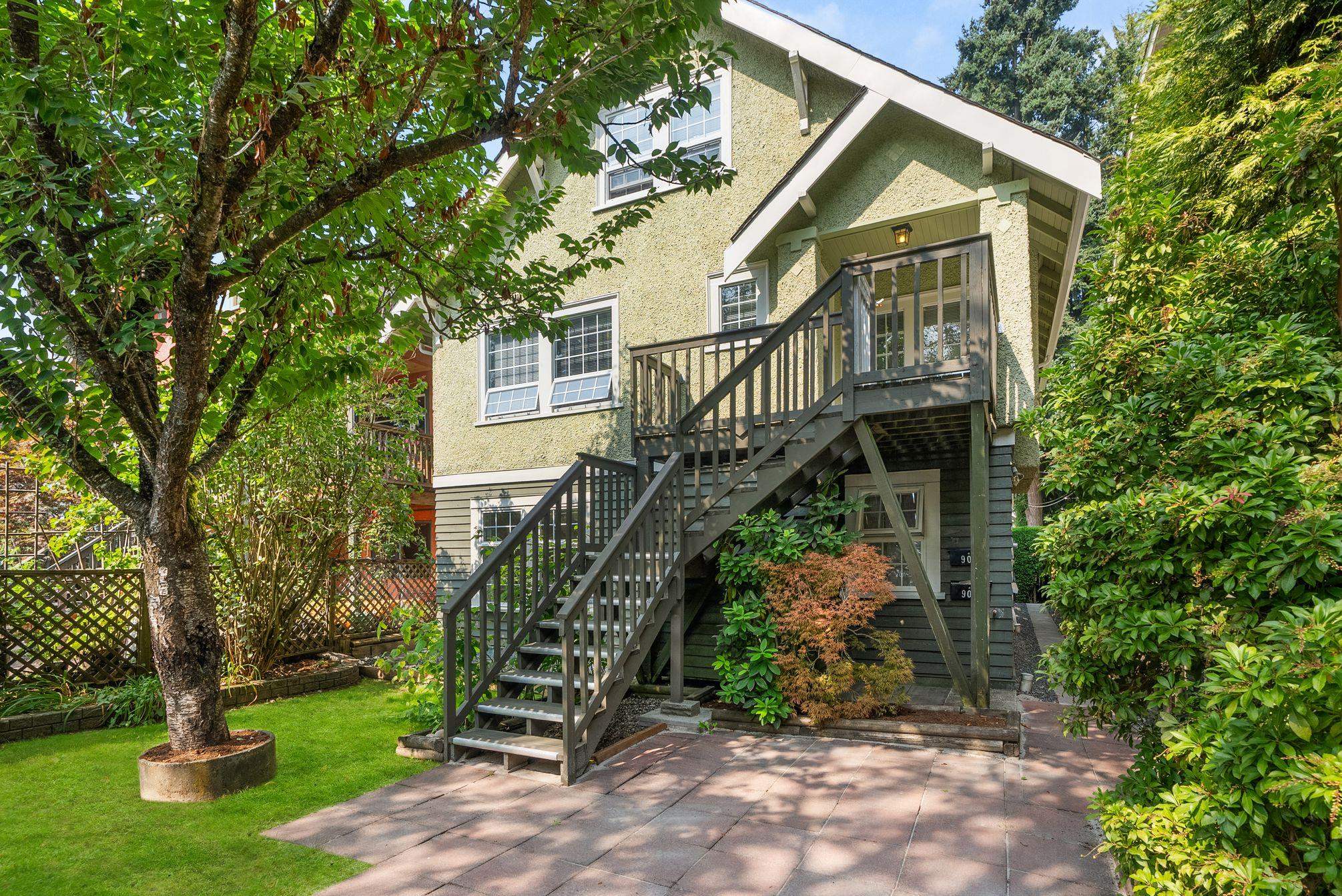 909 West 18th Avenue, Vancouver, BC V5Z 1W4