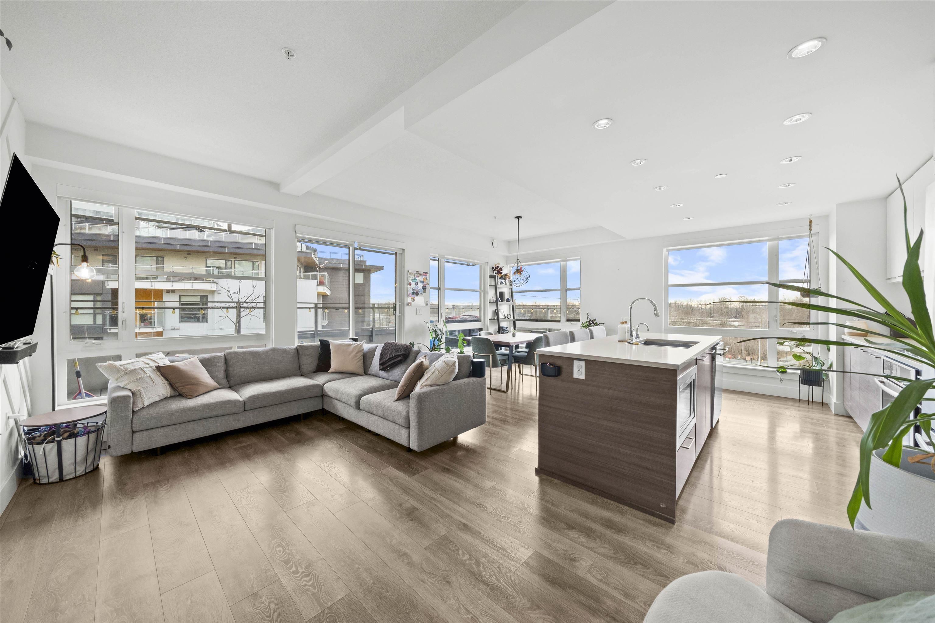 3488 Sawmill Crescent #615, Vancouver, BC V5S 0C7