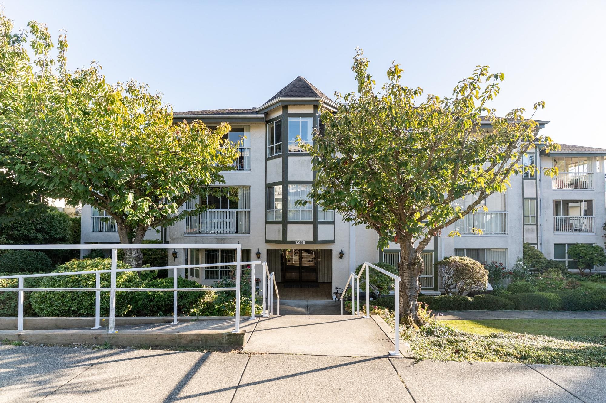 15130 Roper Avenue #204, White Rock, BC V4B 2E7