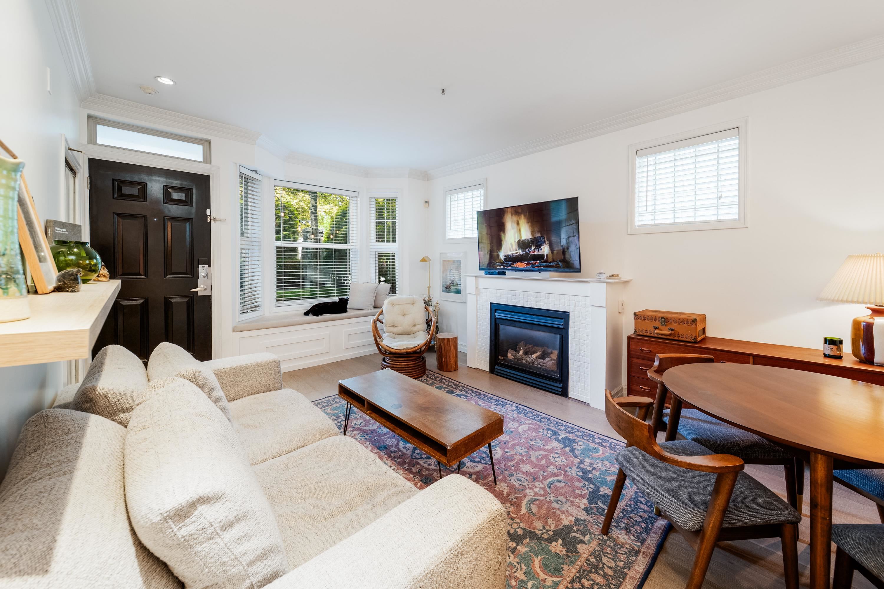 966 West 16th Avenue, Vancouver, BC V5Z 1T2