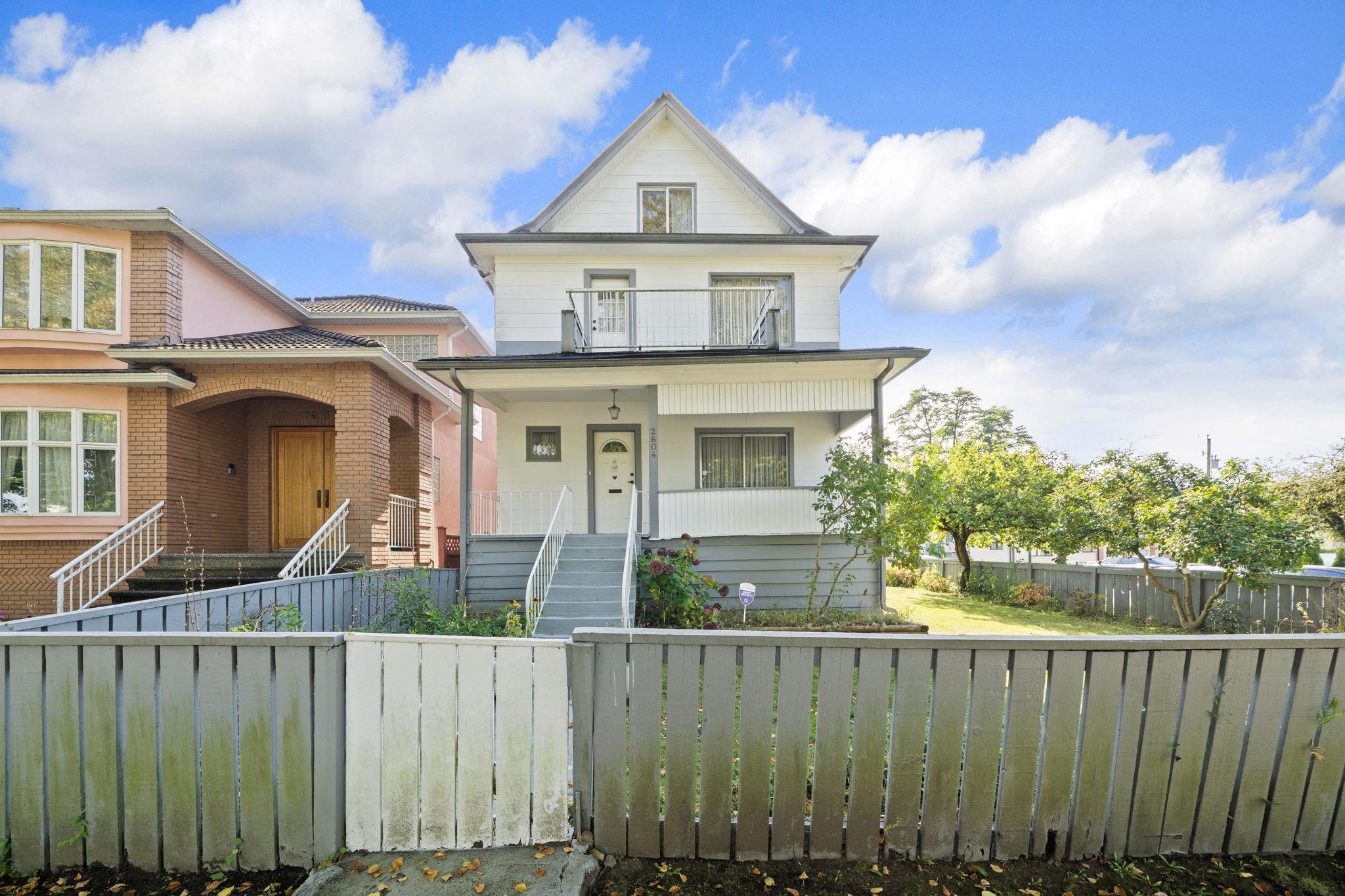 2604 East 19th Avenue #419, Vancouver, BC V5M 2S4