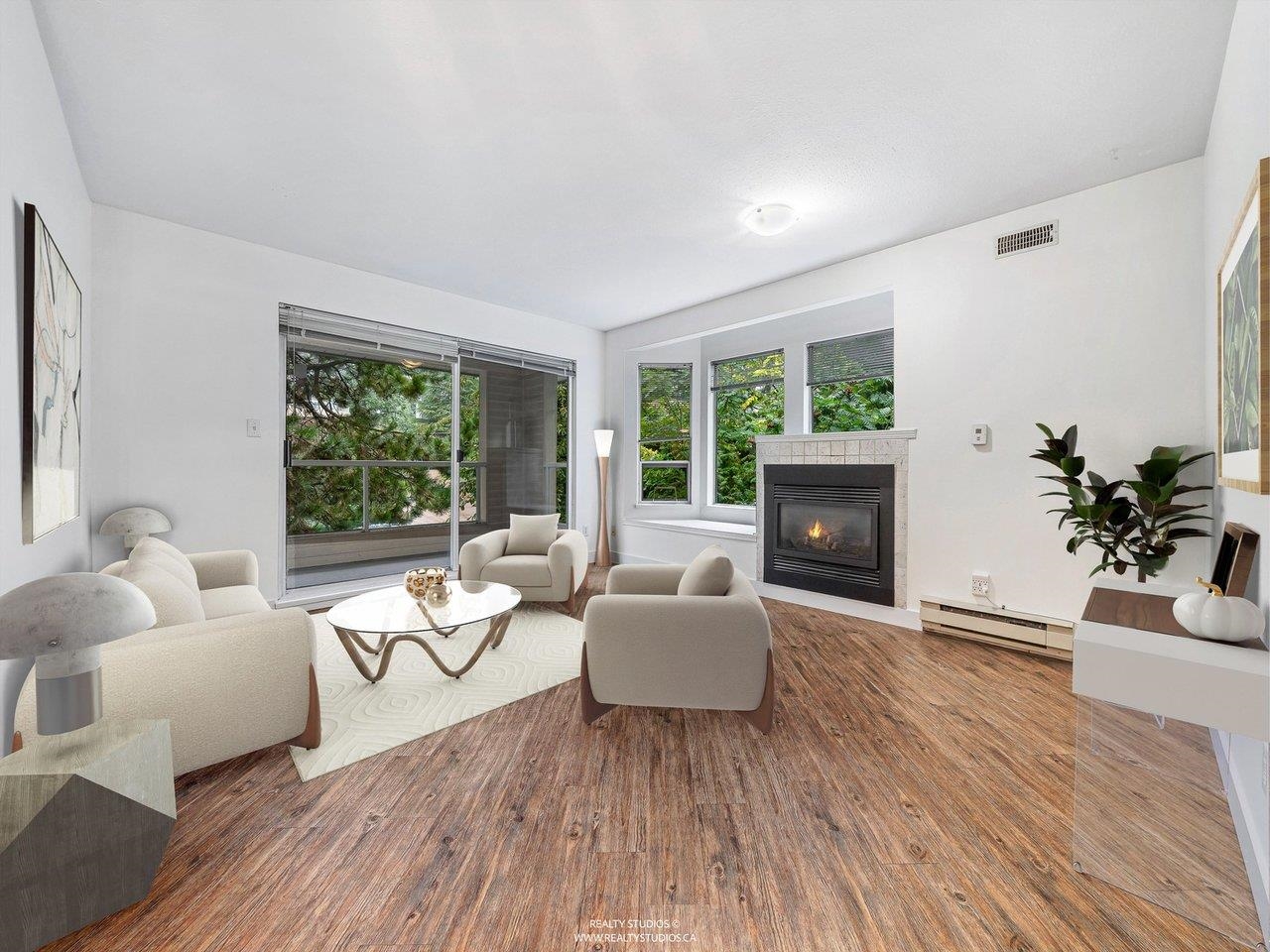 123 6th Street East #303, North Vancouver, BC V7L 1N9