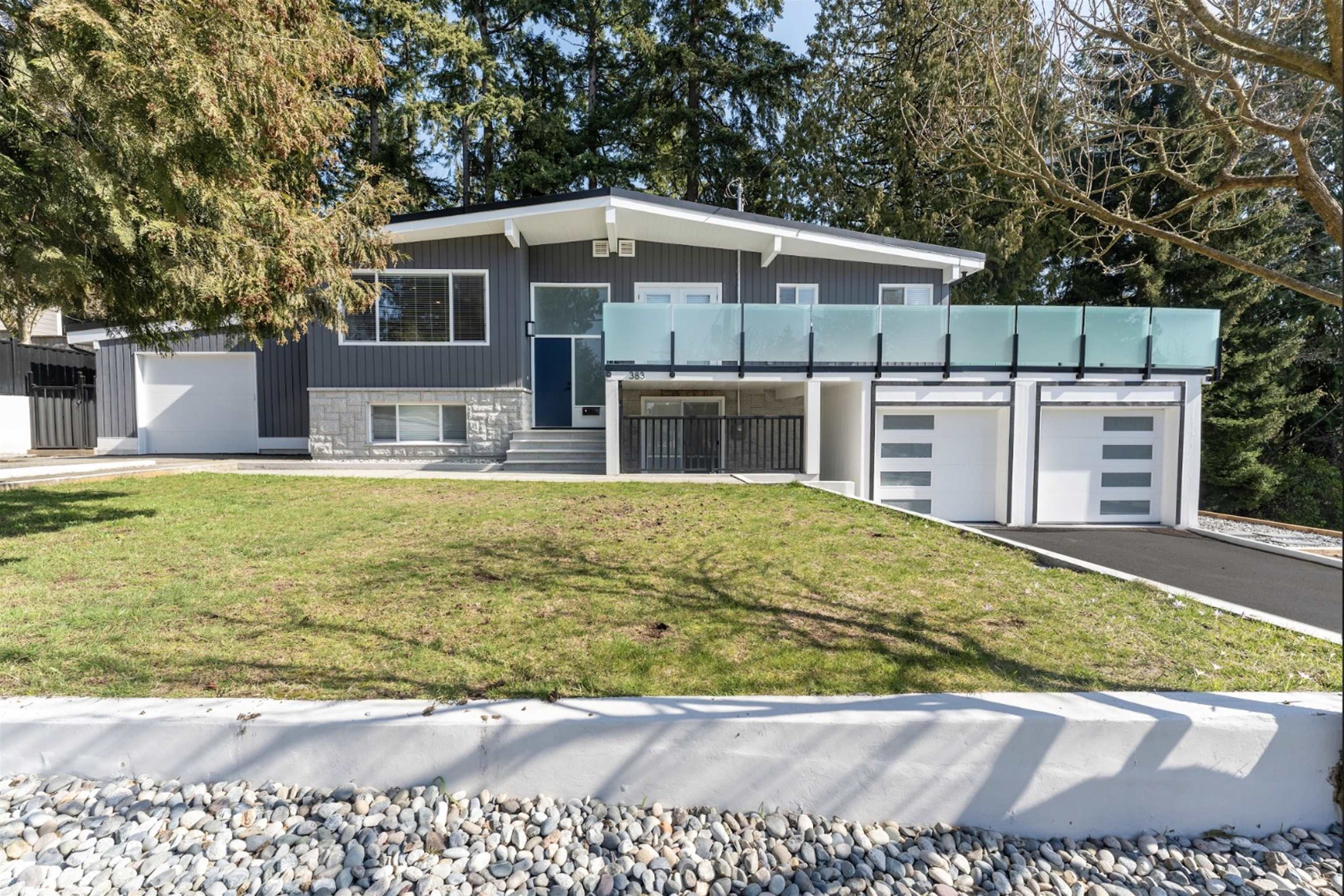 383 Laurentian Crescent, Coquitlam, BC V3K 1Y6