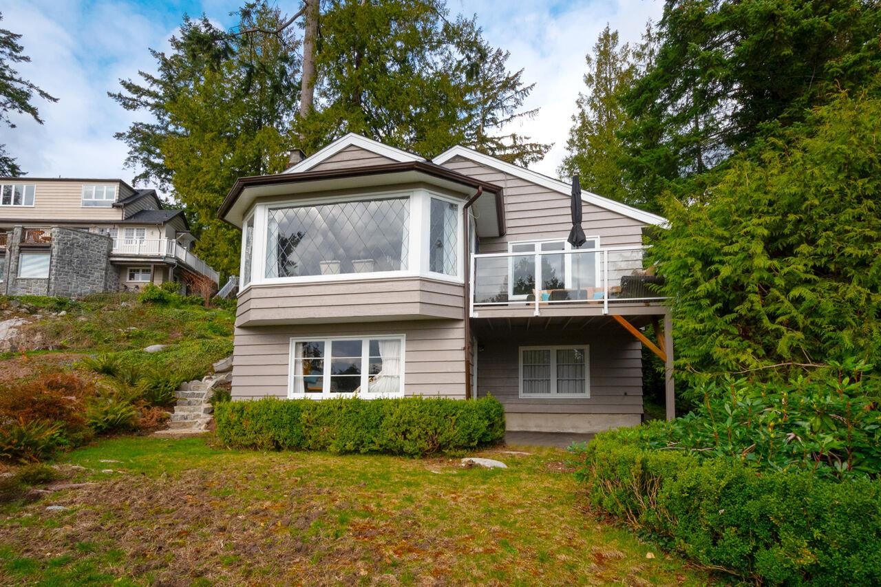 3284 Mathers Avenue, West Vancouver, BC V7V 2K5