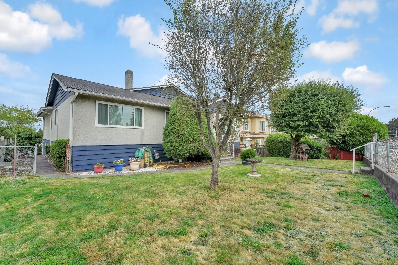 5067 Dover Street, Burnaby, BC V5H 1R4