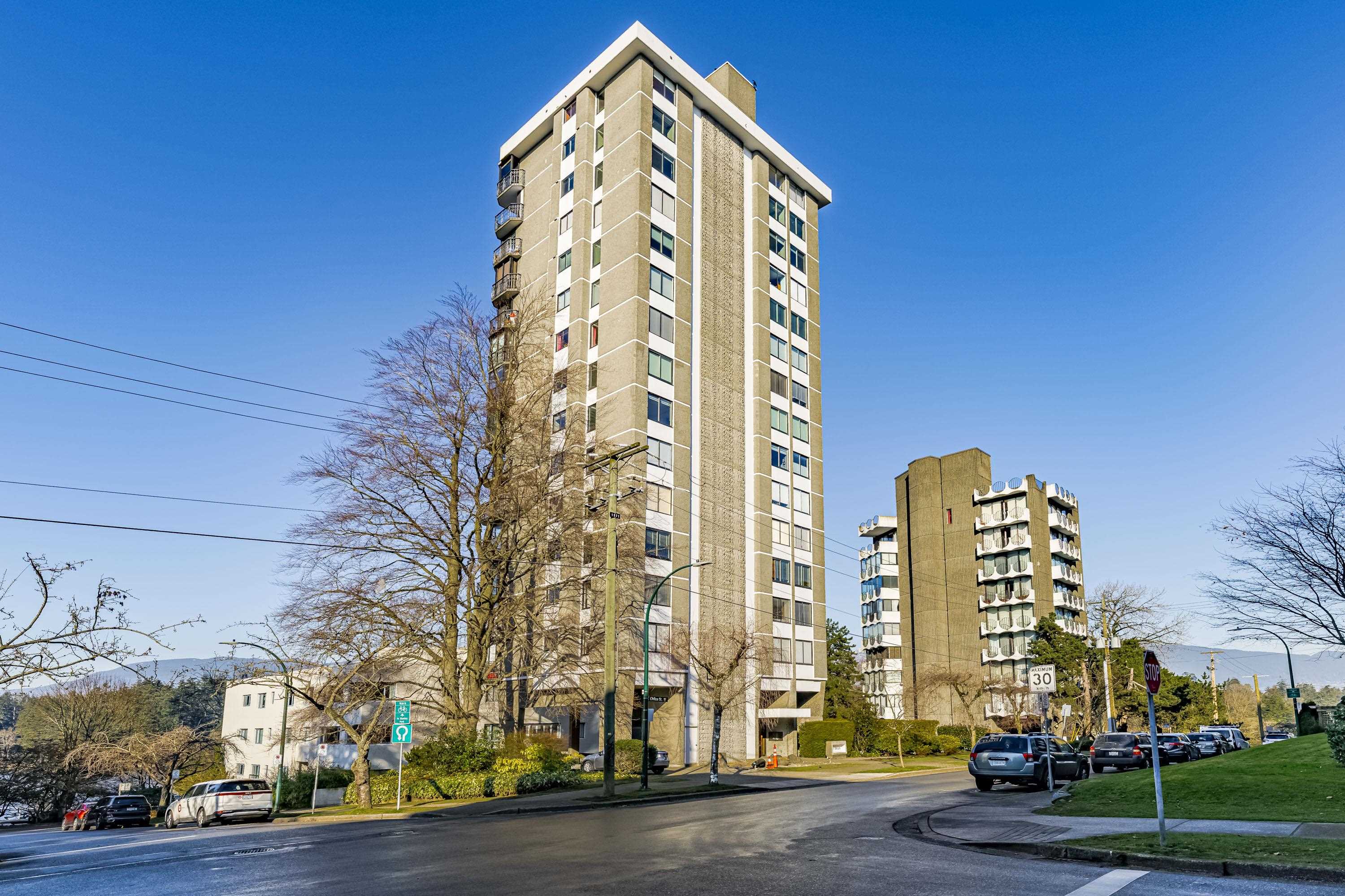 845 Chilco Street #1001, Vancouver, BC V6G 2R2