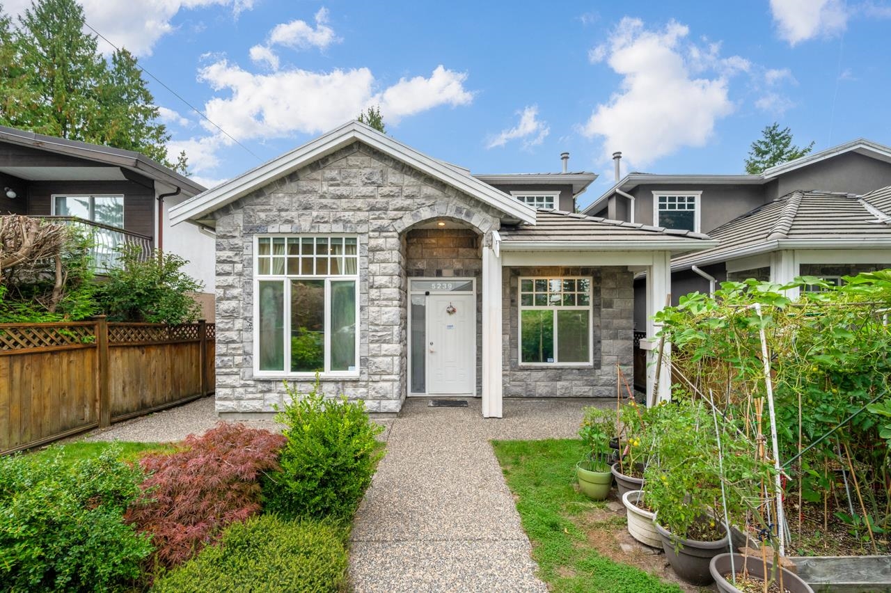 5239 Inman Avenue, Burnaby, BC V5H 2L5