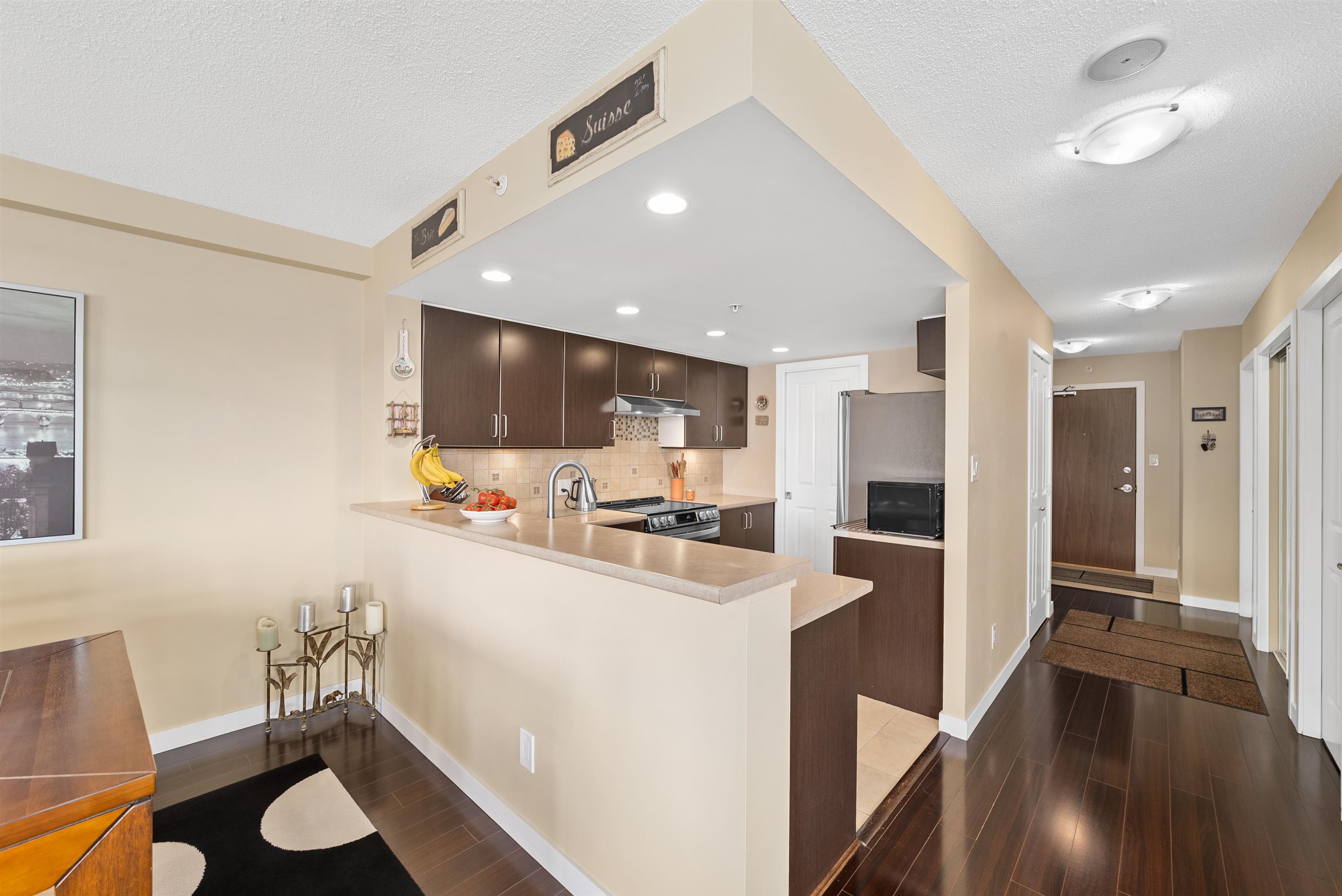 295 Guildford Way #405, Port Moody, BC V3H 5N3