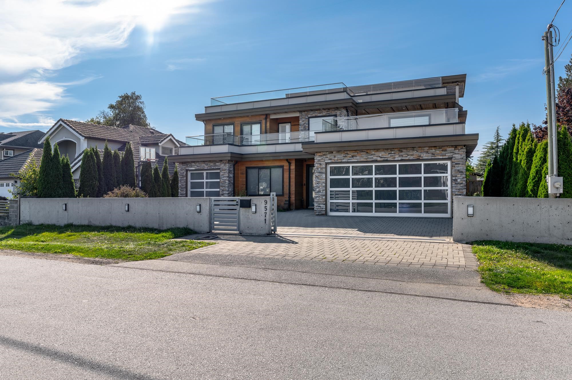 9571 Diamond Road, Richmond, BC V7E 1P5