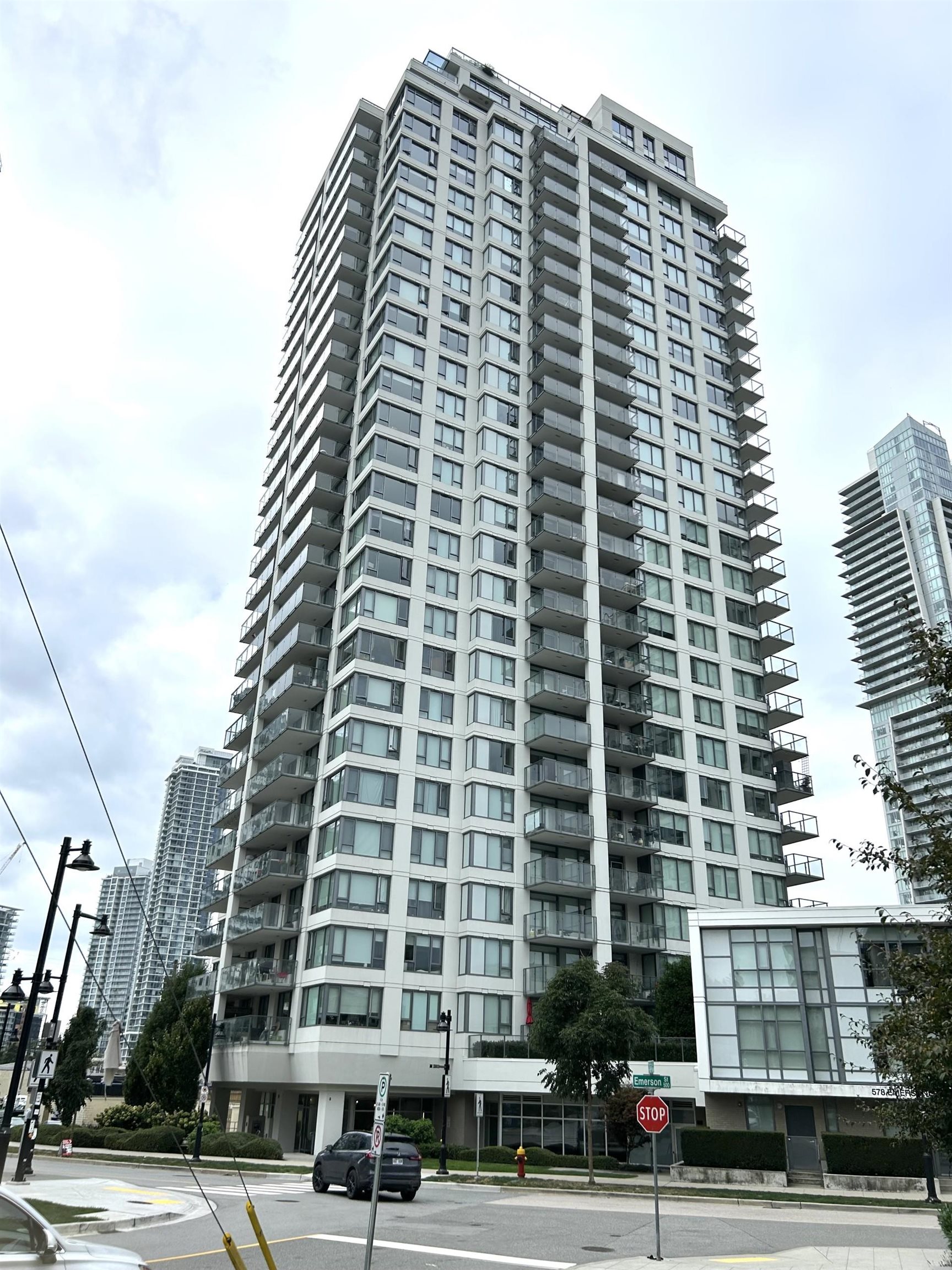 570 Emerson Street #1707, Coquitlam, BC V3J 0G3