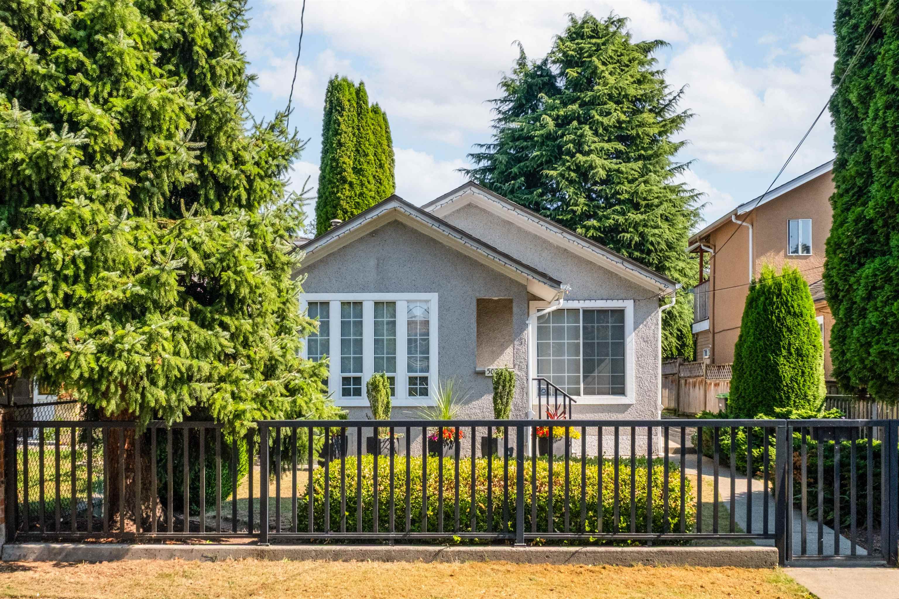 5020 Moss Street, Vancouver, BC V5R 3T7