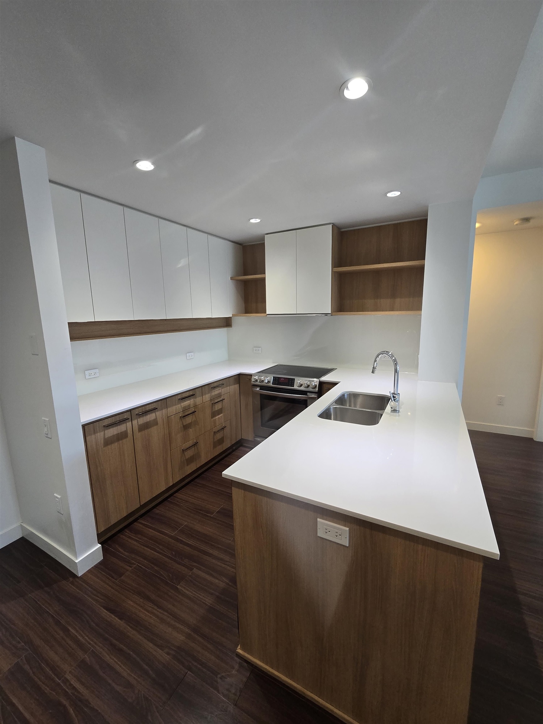 9250 University High Street #508, Burnaby, BC V5A 0B3