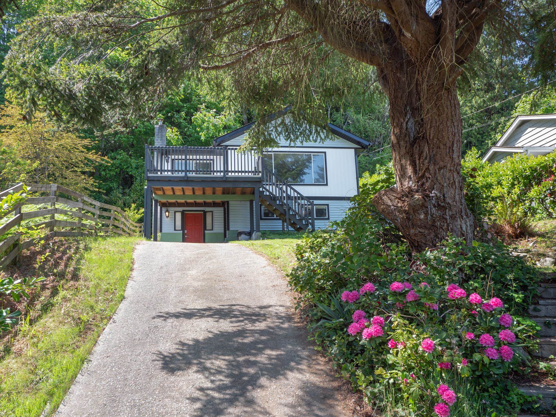 642 Gower Point Road, Gibsons, BC V0N 1V8