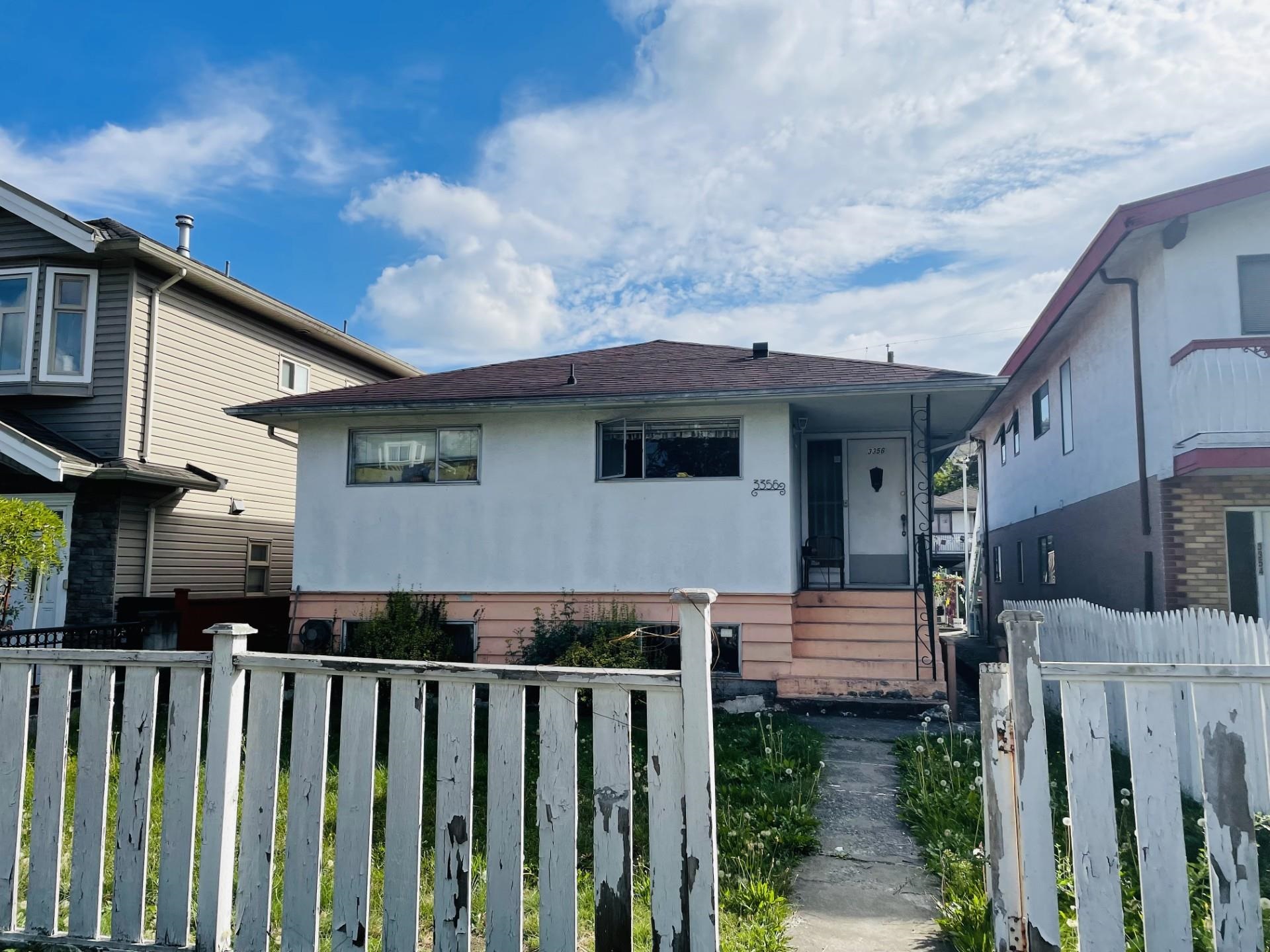 3356 William Street, Vancouver, BC V5K 2Z3