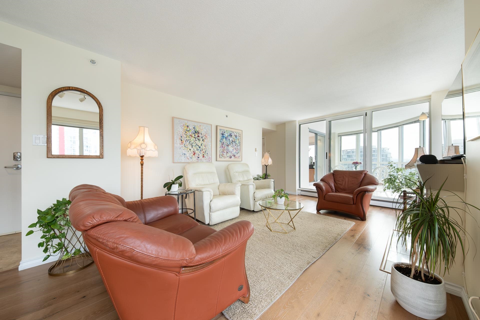 183 Keefer Place #2204, Vancouver, BC V6B 6B9