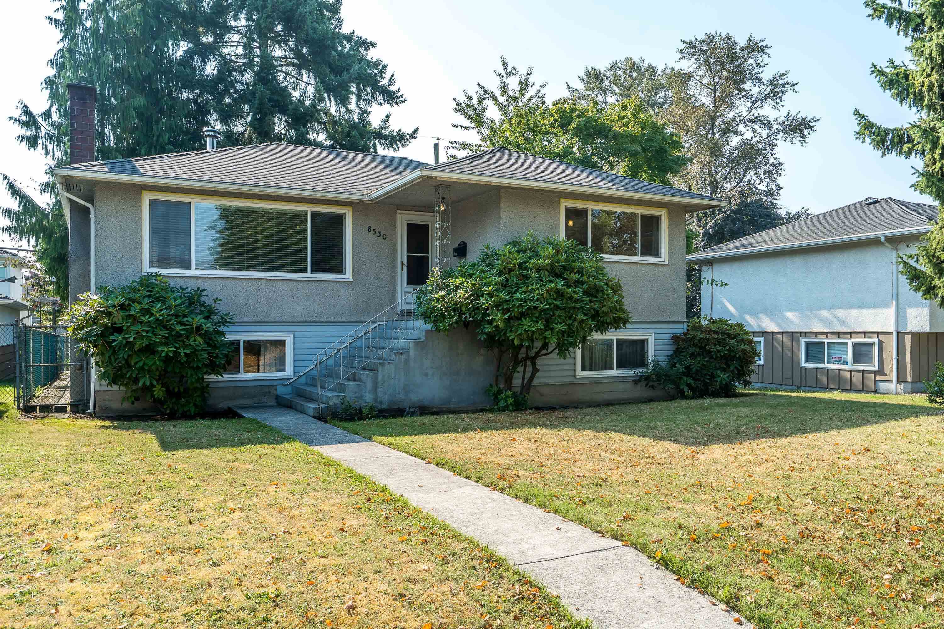 8530 Karrman Avenue, Burnaby, BC V3N 2M2