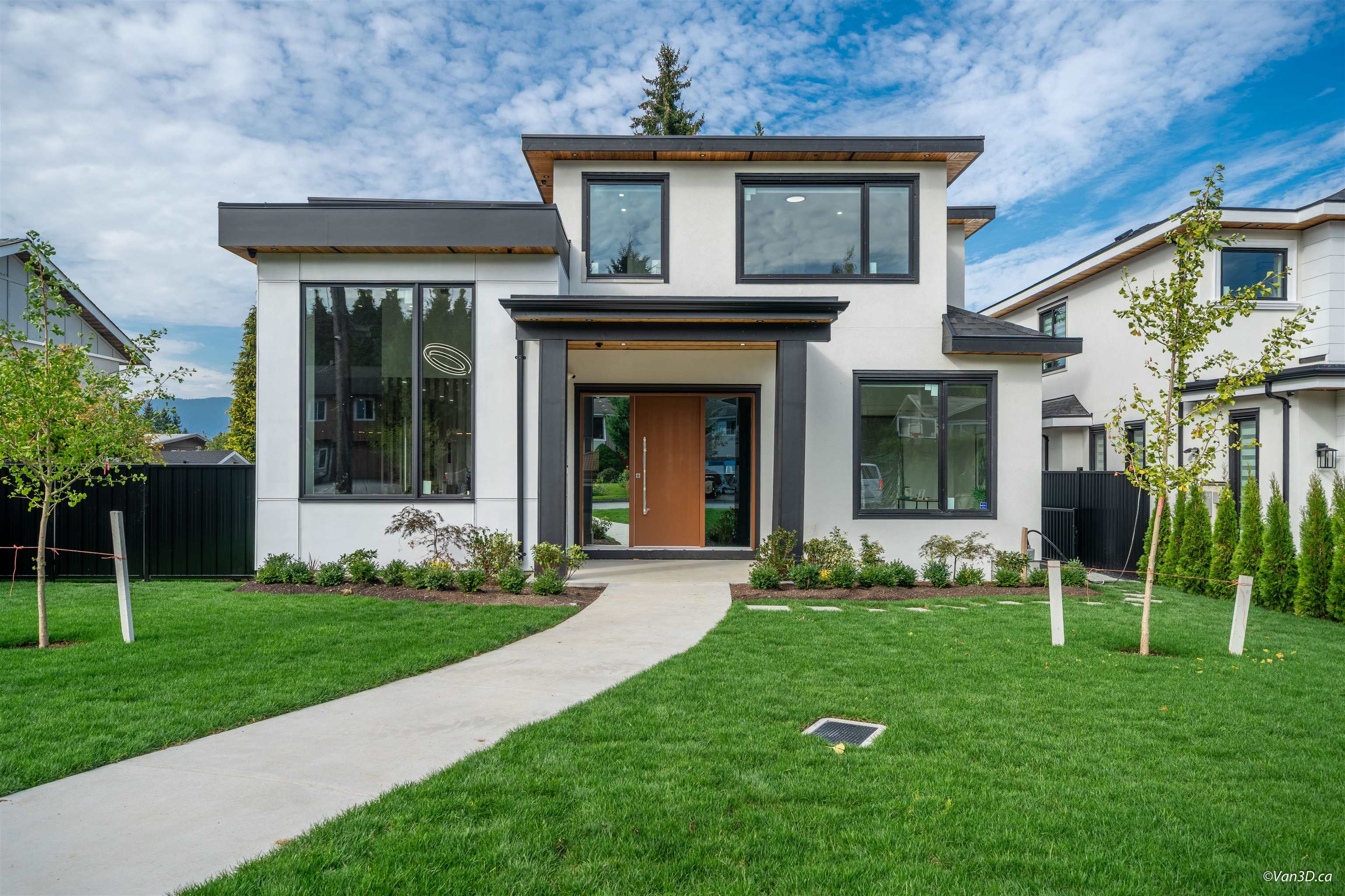 817 Cornell Avenue, Coquitlam, BC V3J 2Z3