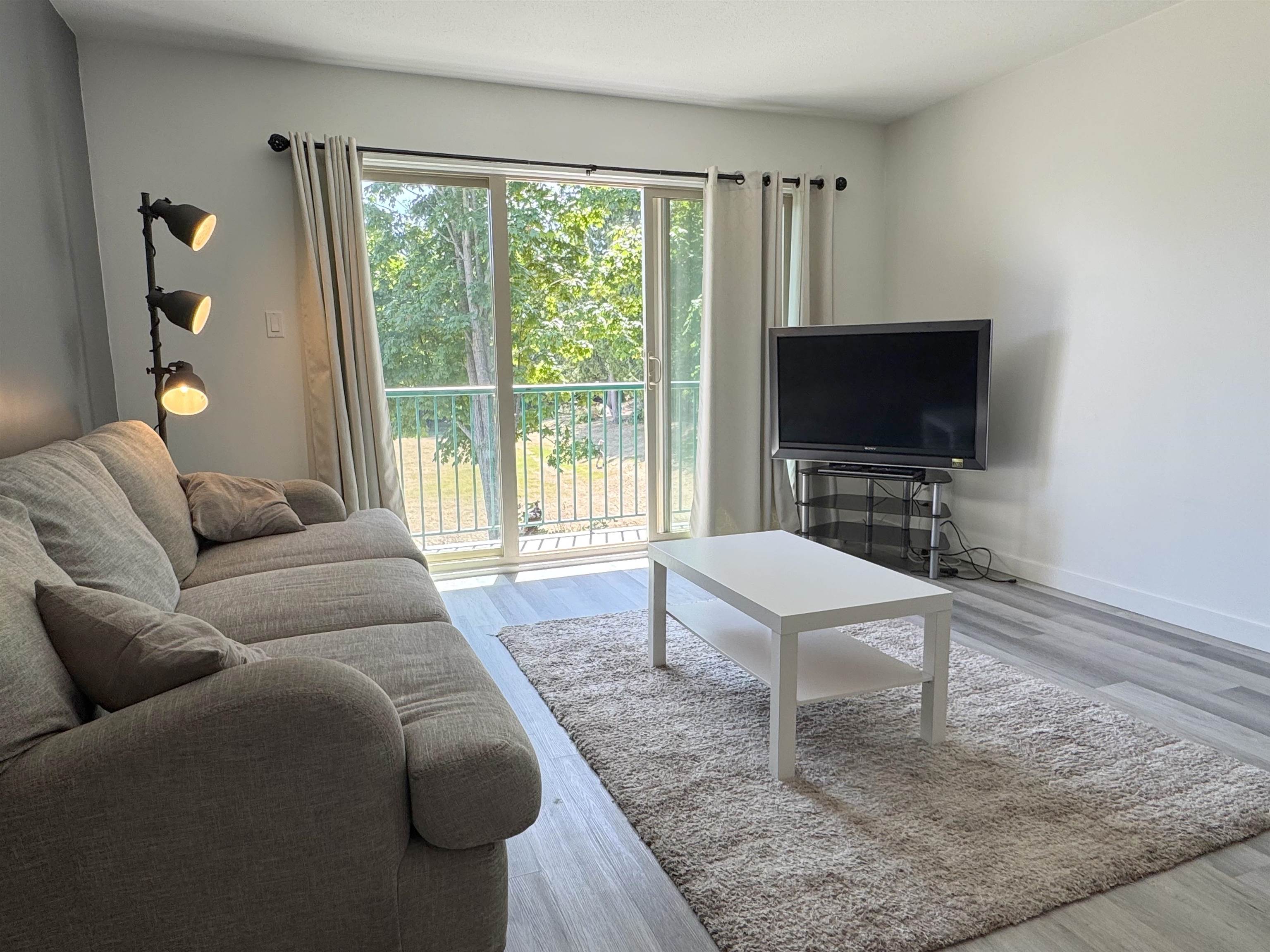 622 Farnham Road #33, Gibsons, BC V0N 1V8
