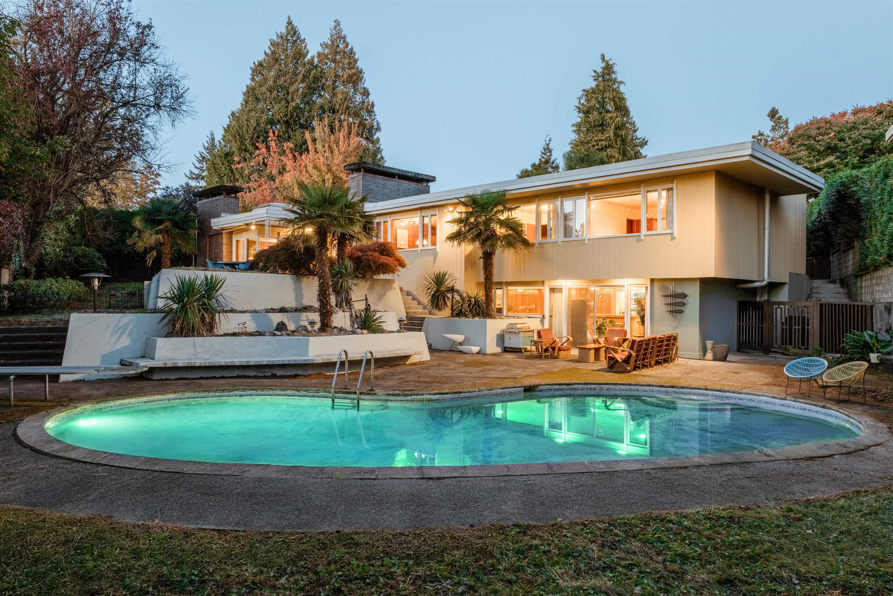 6171 Collingwood Street, Vancouver, BC V6N 1T5