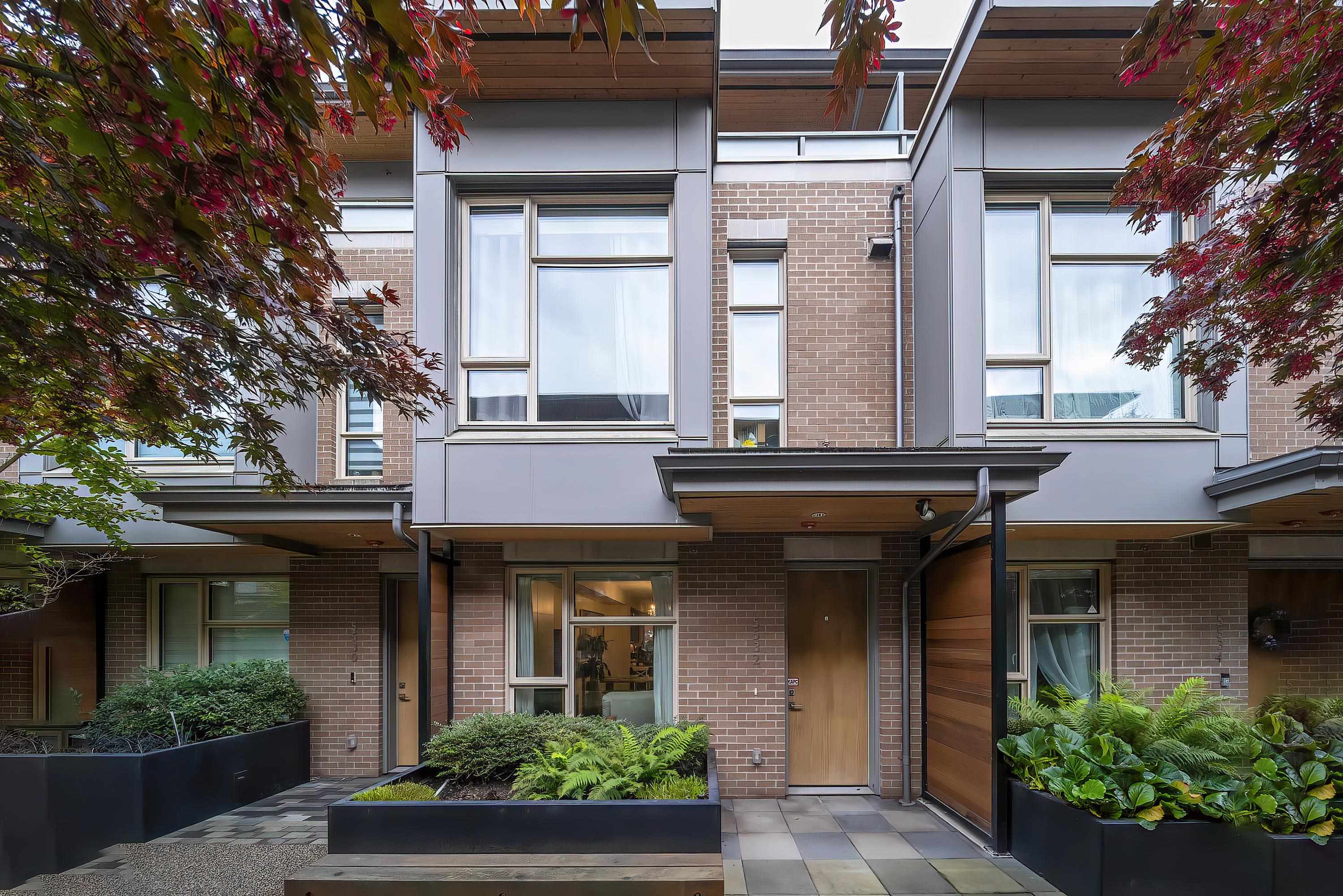 5532 Oak Street, Vancouver, BC V6M 2V6