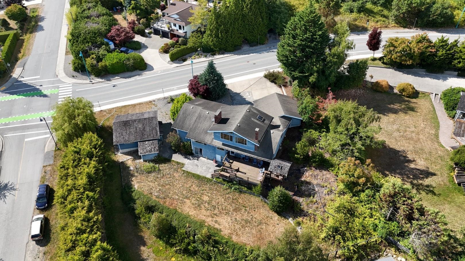 5504 Derby Rd, Sechelt, BC V7Z 0M2