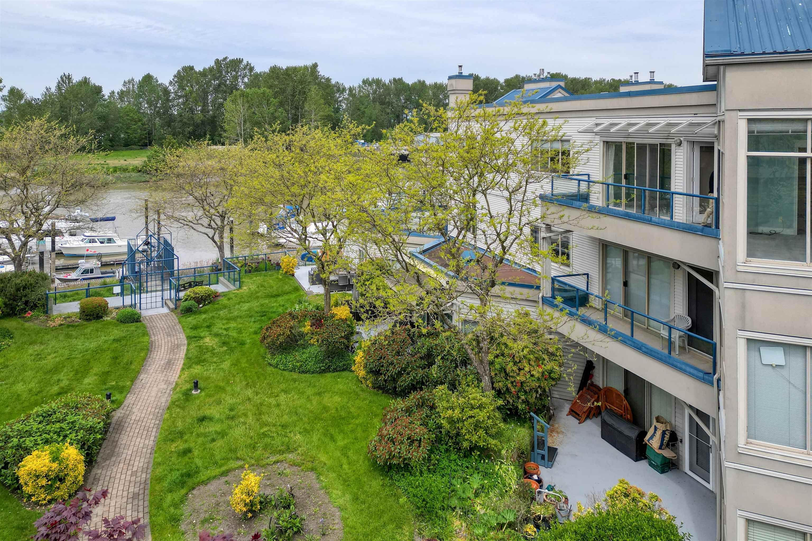 4753 River Road West #304, Delta, BC V4K 1R9