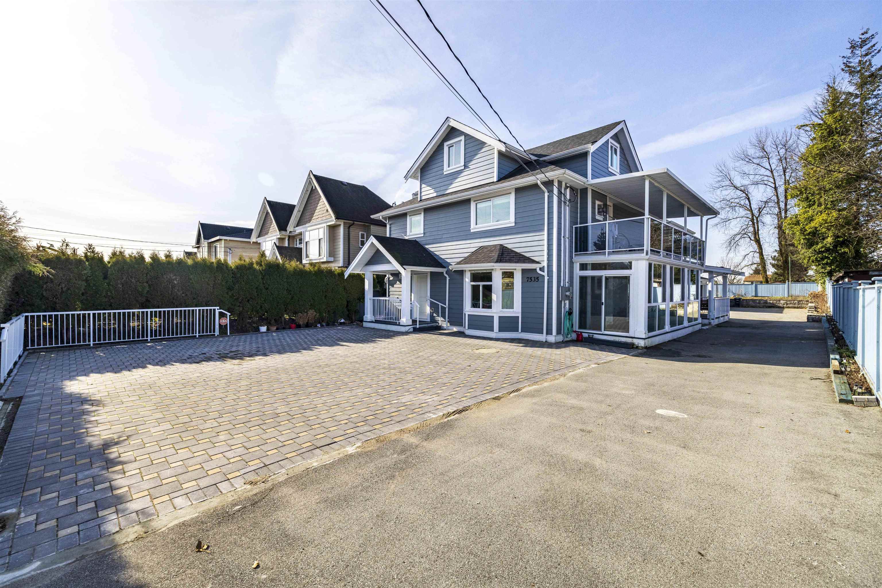 7535 Burgess Street, Burnaby, BC V3N 3H9