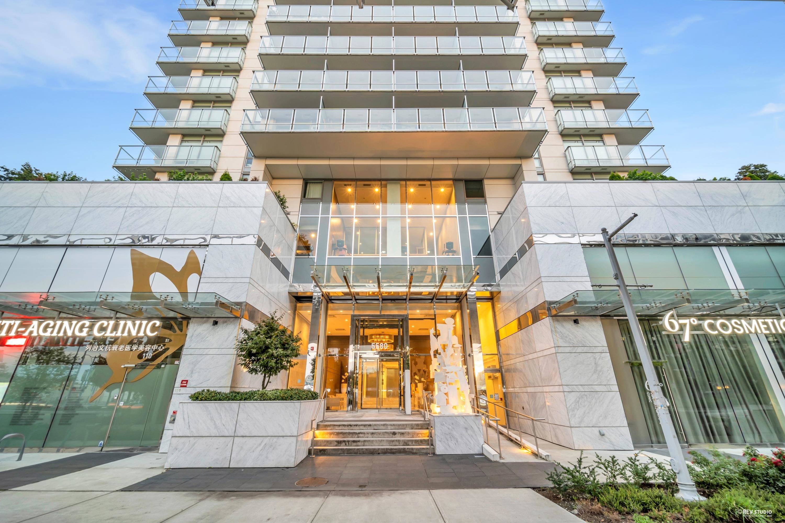 5580 Number 3 Road #1501, Richmond, BC V6X 0R8