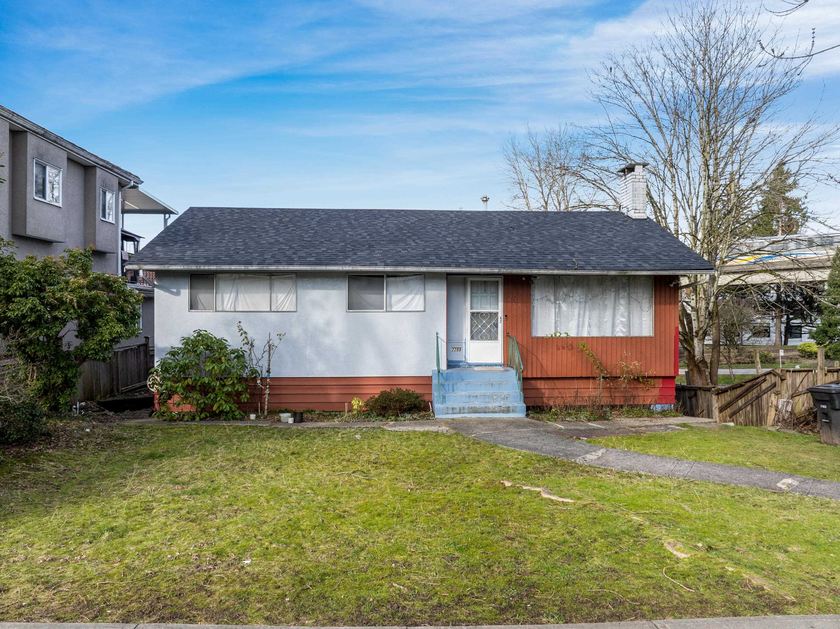 2255 East 24th Avenue, Vancouver, BC V5N 2V3